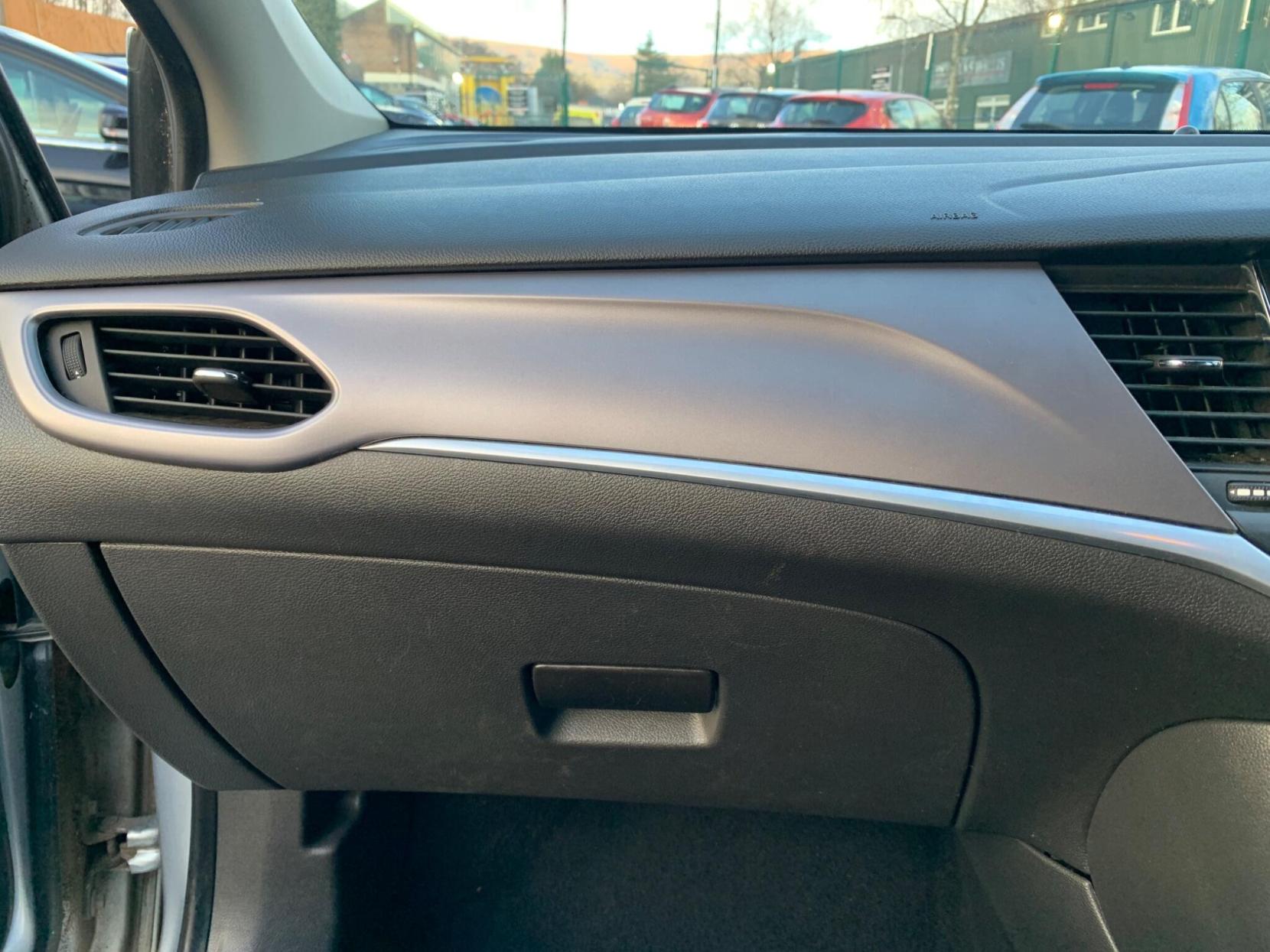 Vauxhall Astra 1.4i Turbo Design Euro 6 5dr