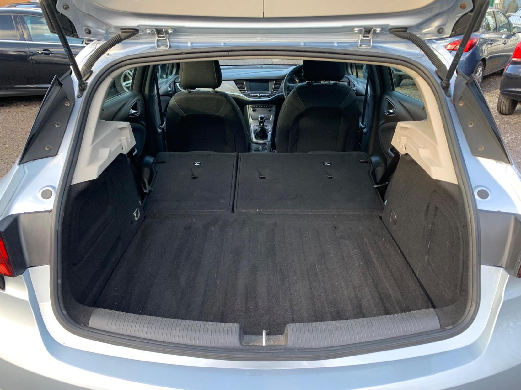 Vauxhall Astra 1.4i Turbo Design Euro 6 5dr