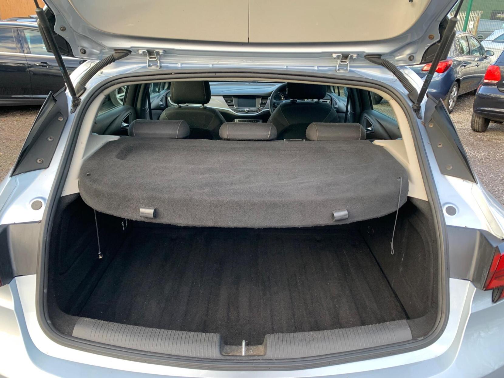 Vauxhall Astra 1.4i Turbo Design Euro 6 5dr