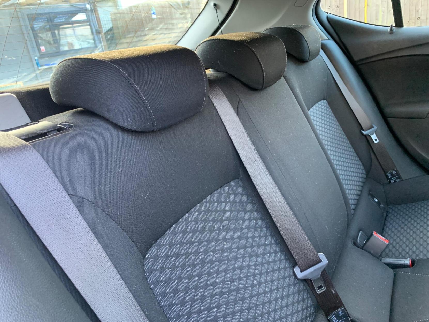 Vauxhall Astra 1.4i Turbo Design Euro 6 5dr