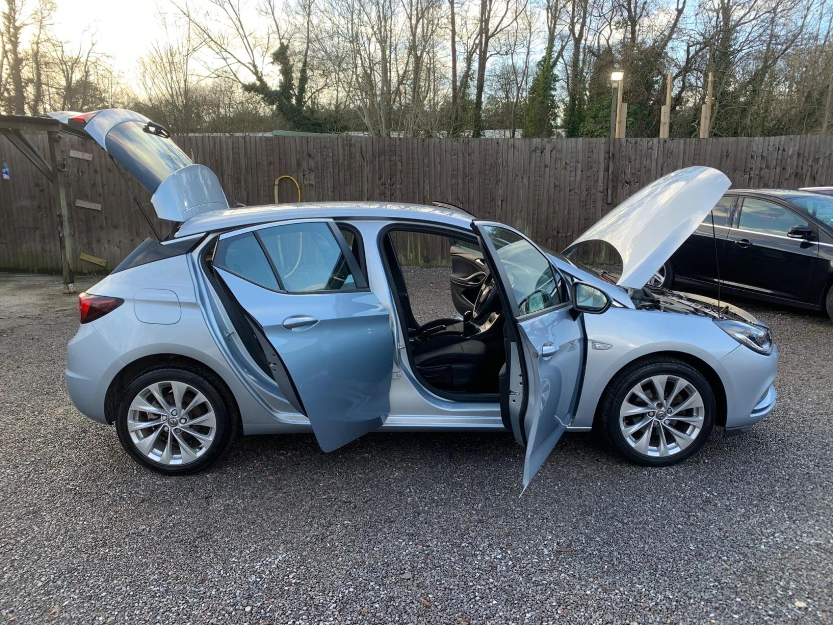 Vauxhall Astra 1.4i Turbo Design Euro 6 5dr