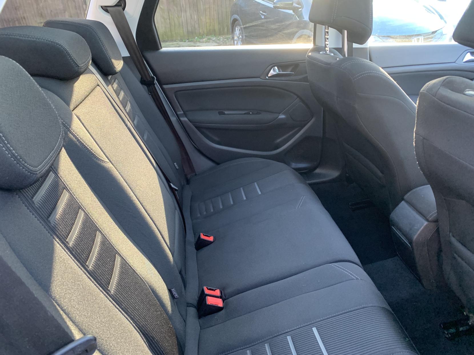 Peugeot 308 SW 1.6 e-HDi Allure Estate 5dr Diesel Manual Euro 5 (s/s) (115 ps)