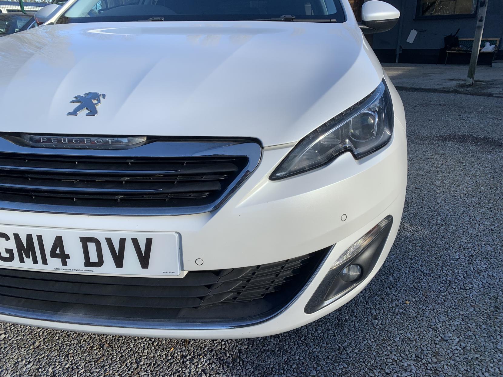 Peugeot 308 SW 1.6 e-HDi Allure Estate 5dr Diesel Manual Euro 5 (s/s) (115 ps)