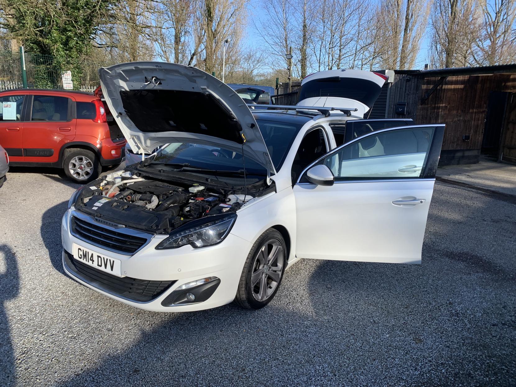 Peugeot 308 SW 1.6 e-HDi Allure Estate 5dr Diesel Manual Euro 5 (s/s) (115 ps)