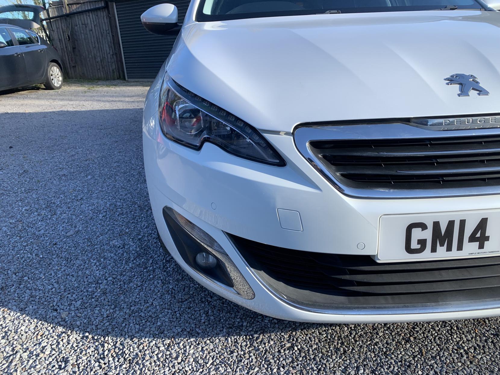 Peugeot 308 SW 1.6 e-HDi Allure Estate 5dr Diesel Manual Euro 5 (s/s) (115 ps)