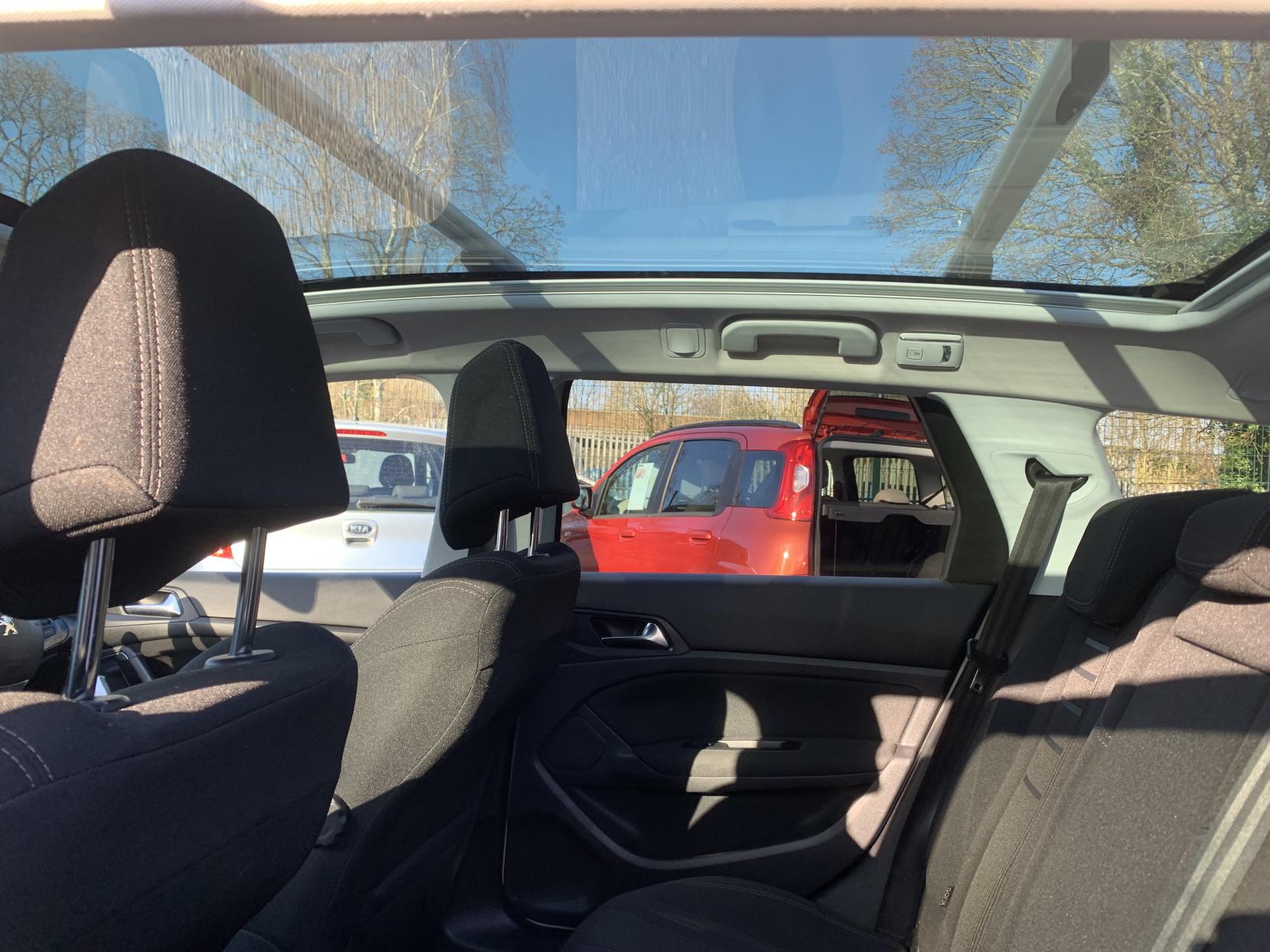 Peugeot 308 SW 1.6 e-HDi Allure Estate 5dr Diesel Manual Euro 5 (s/s) (115 ps)