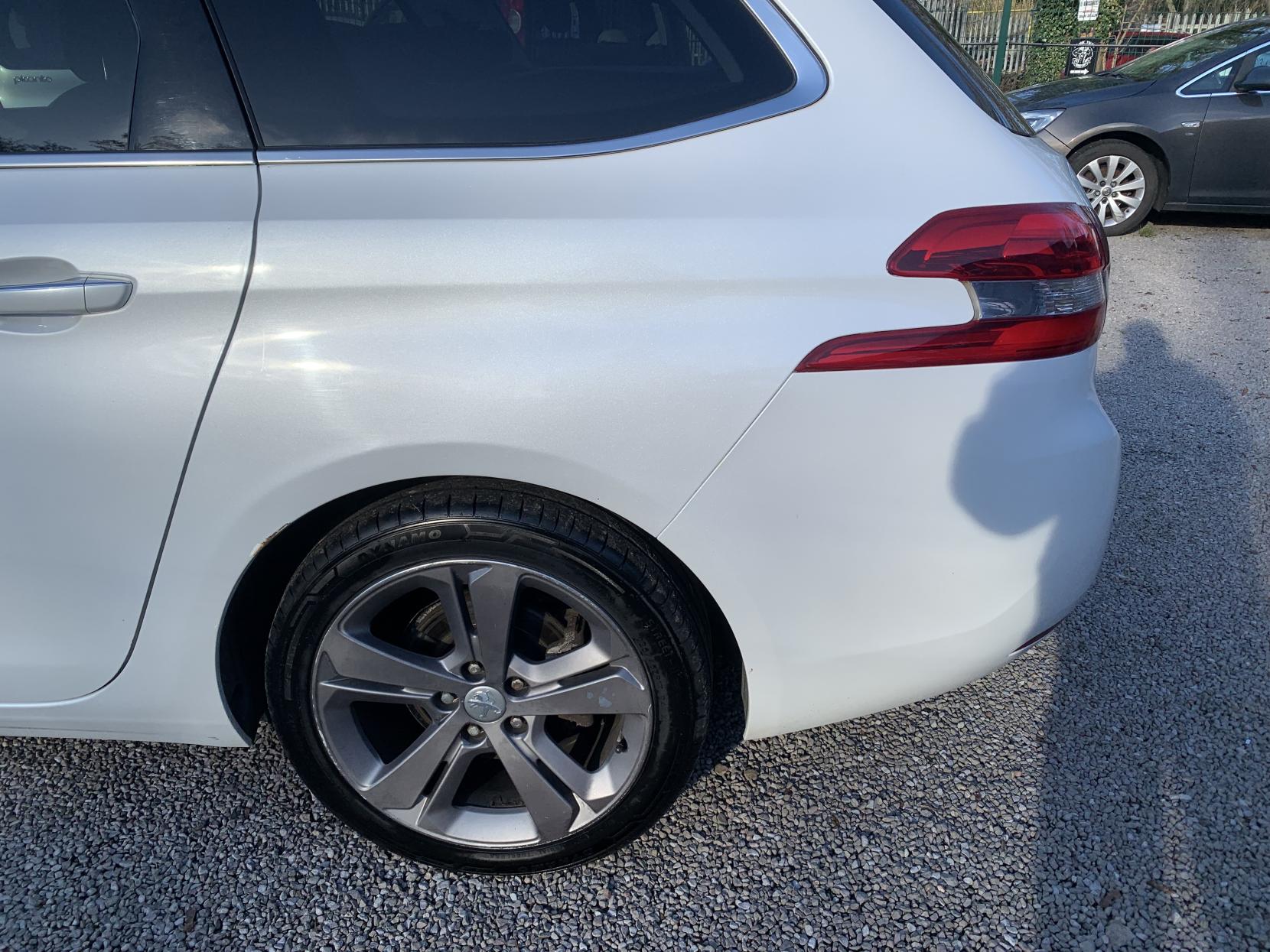 Peugeot 308 SW 1.6 e-HDi Allure Estate 5dr Diesel Manual Euro 5 (s/s) (115 ps)