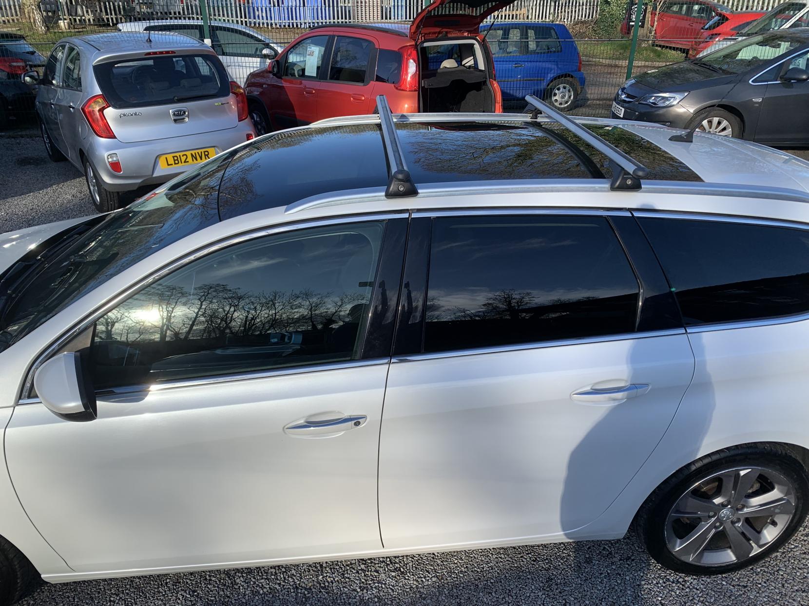 Peugeot 308 SW 1.6 e-HDi Allure Estate 5dr Diesel Manual Euro 5 (s/s) (115 ps)