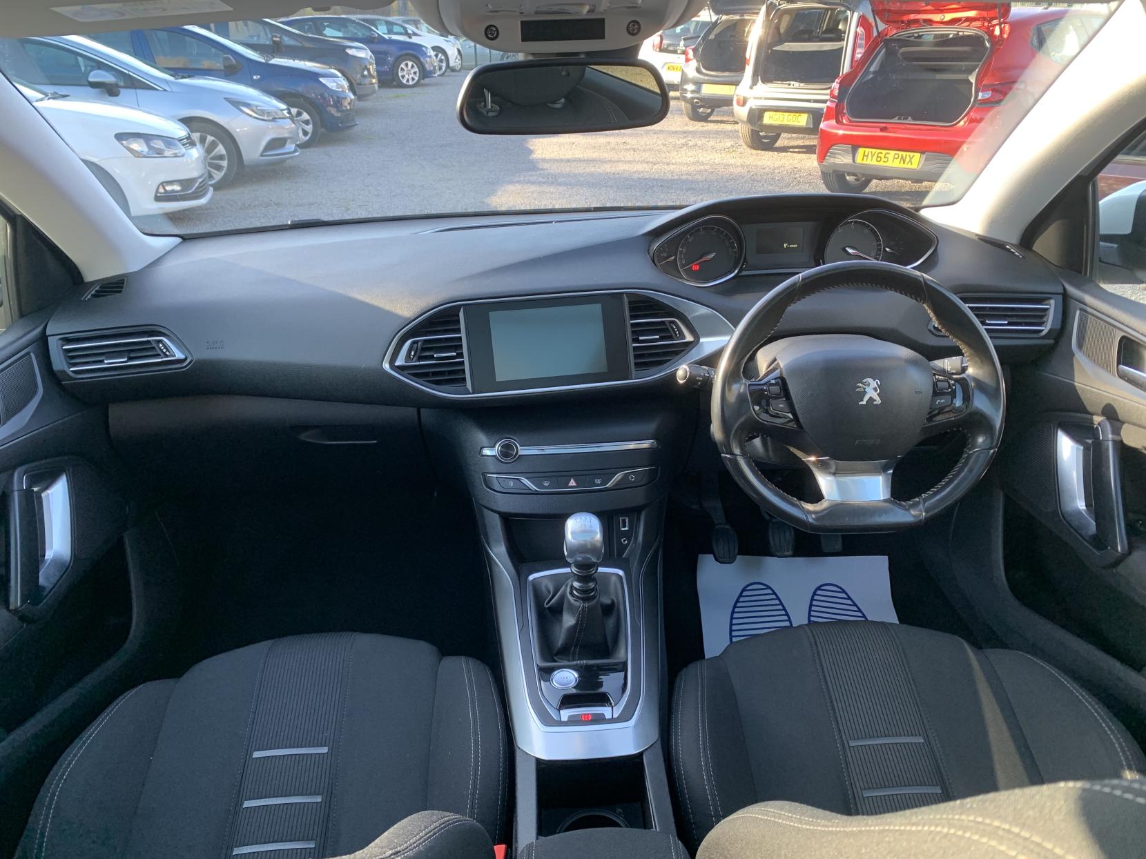 Peugeot 308 SW 1.6 e-HDi Allure Estate 5dr Diesel Manual Euro 5 (s/s) (115 ps)