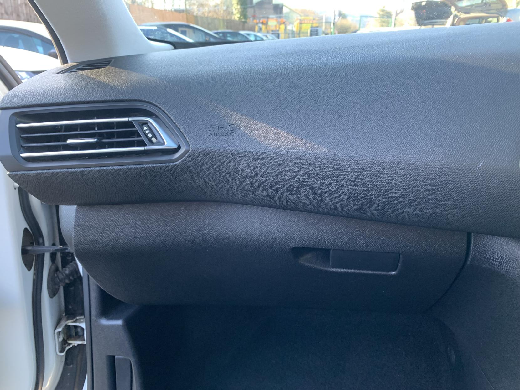 Peugeot 308 SW 1.6 e-HDi Allure Estate 5dr Diesel Manual Euro 5 (s/s) (115 ps)