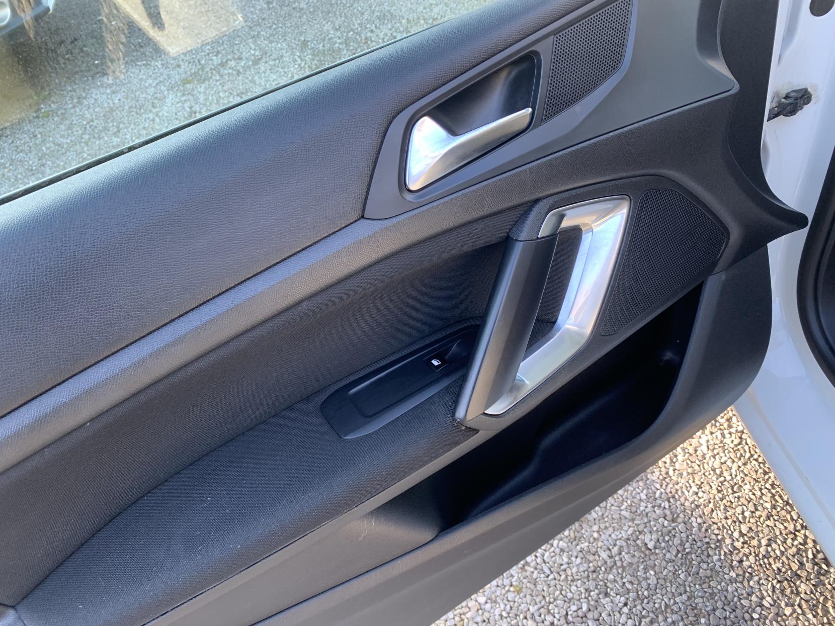 Peugeot 308 SW 1.6 e-HDi Allure Estate 5dr Diesel Manual Euro 5 (s/s) (115 ps)