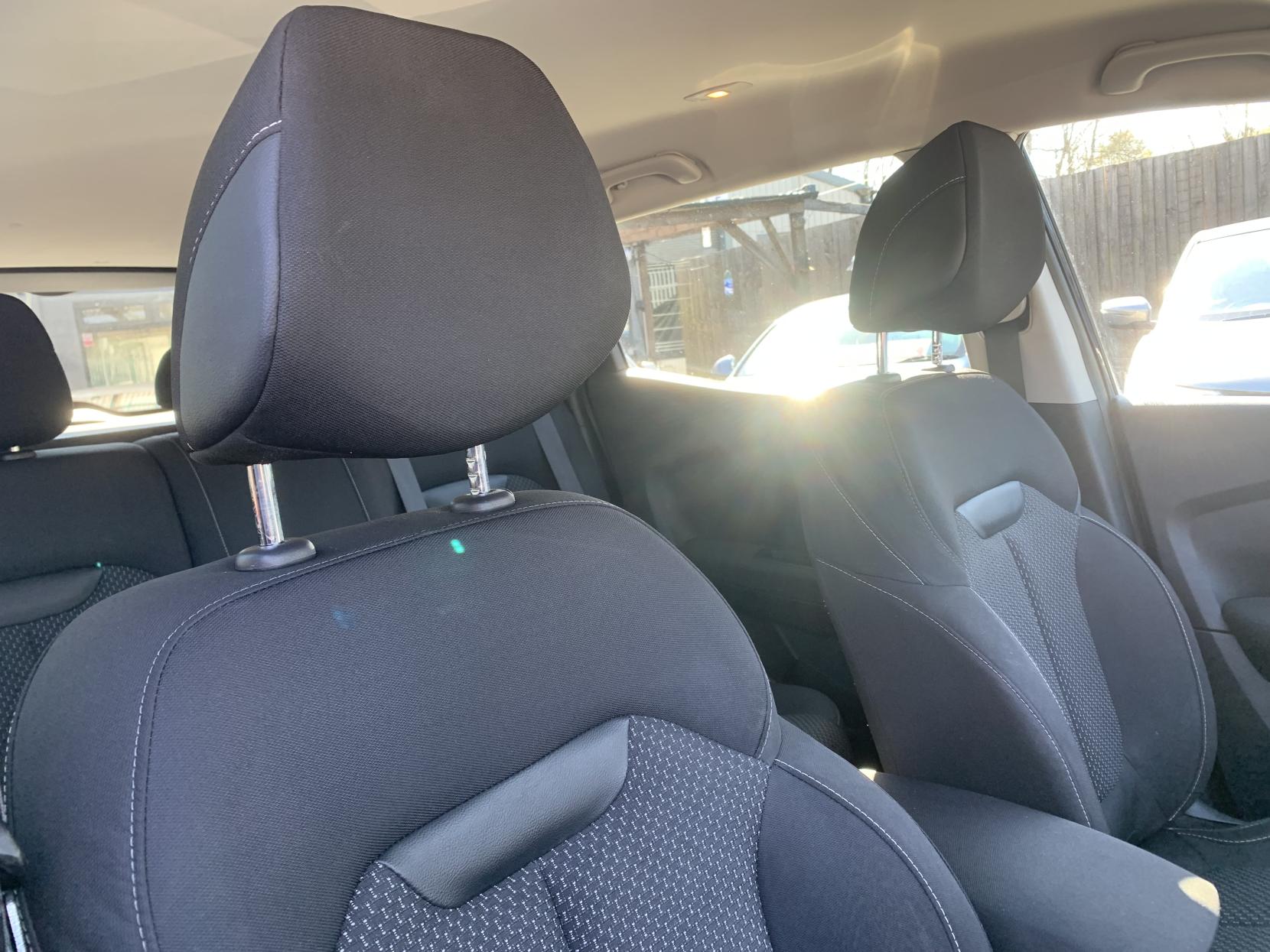 Renault Kadjar 1.5 dCi Dynamique Nav SUV 5dr Diesel Manual Euro 6 (s/s) (110 ps)