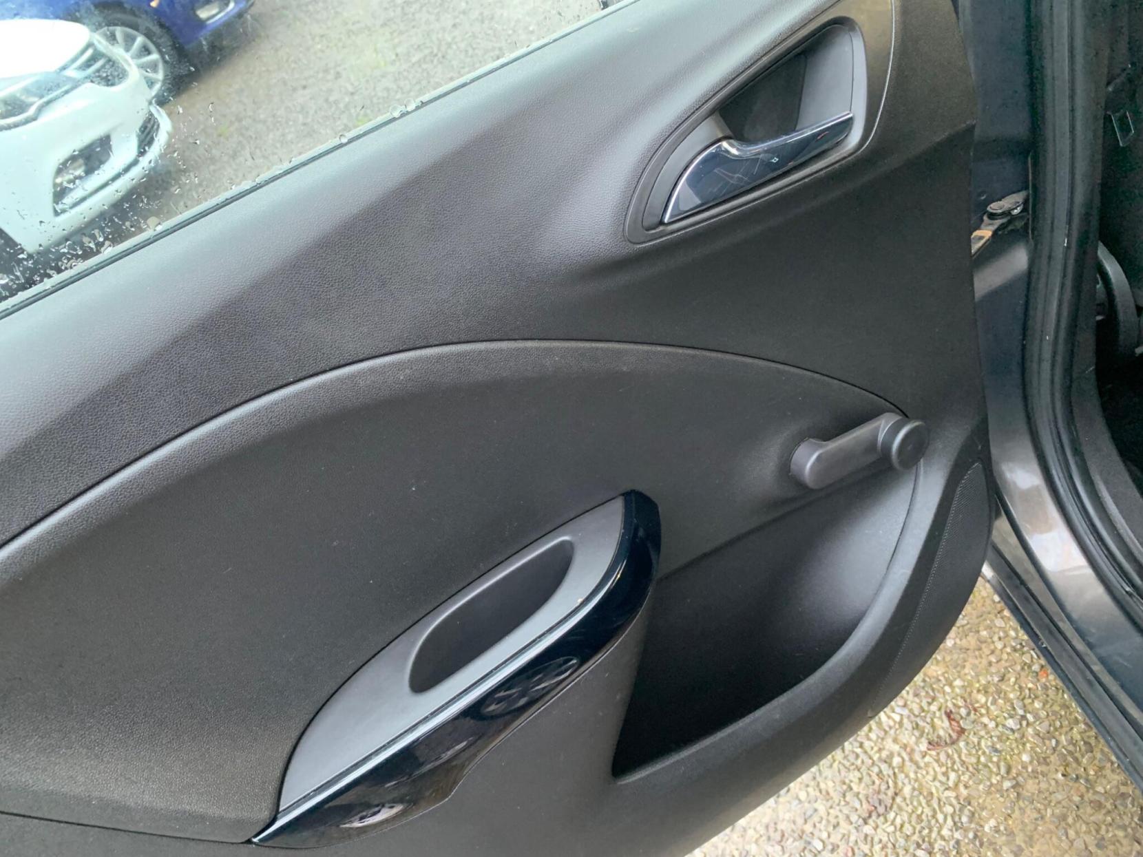 Vauxhall Corsa 1.4i ecoFLEX SRi Euro 6 5dr