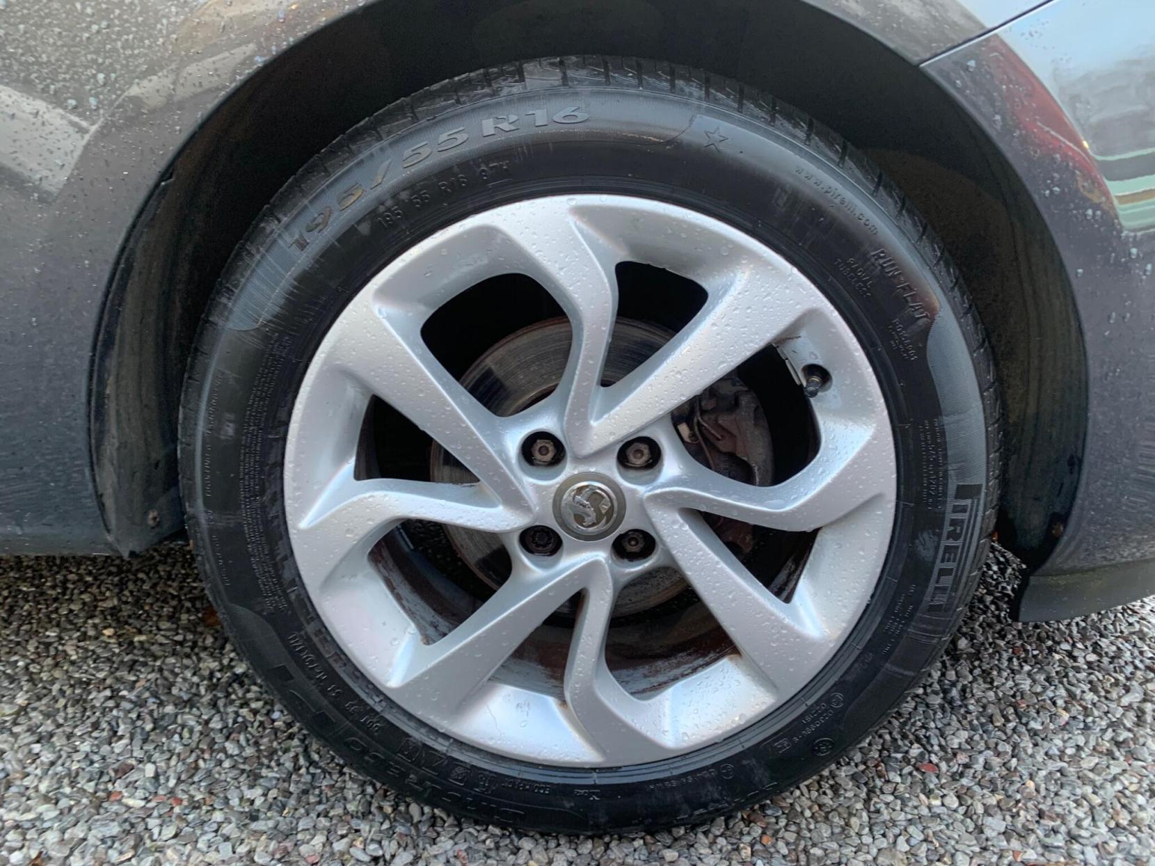 Vauxhall Corsa 1.4i ecoFLEX SRi Euro 6 5dr