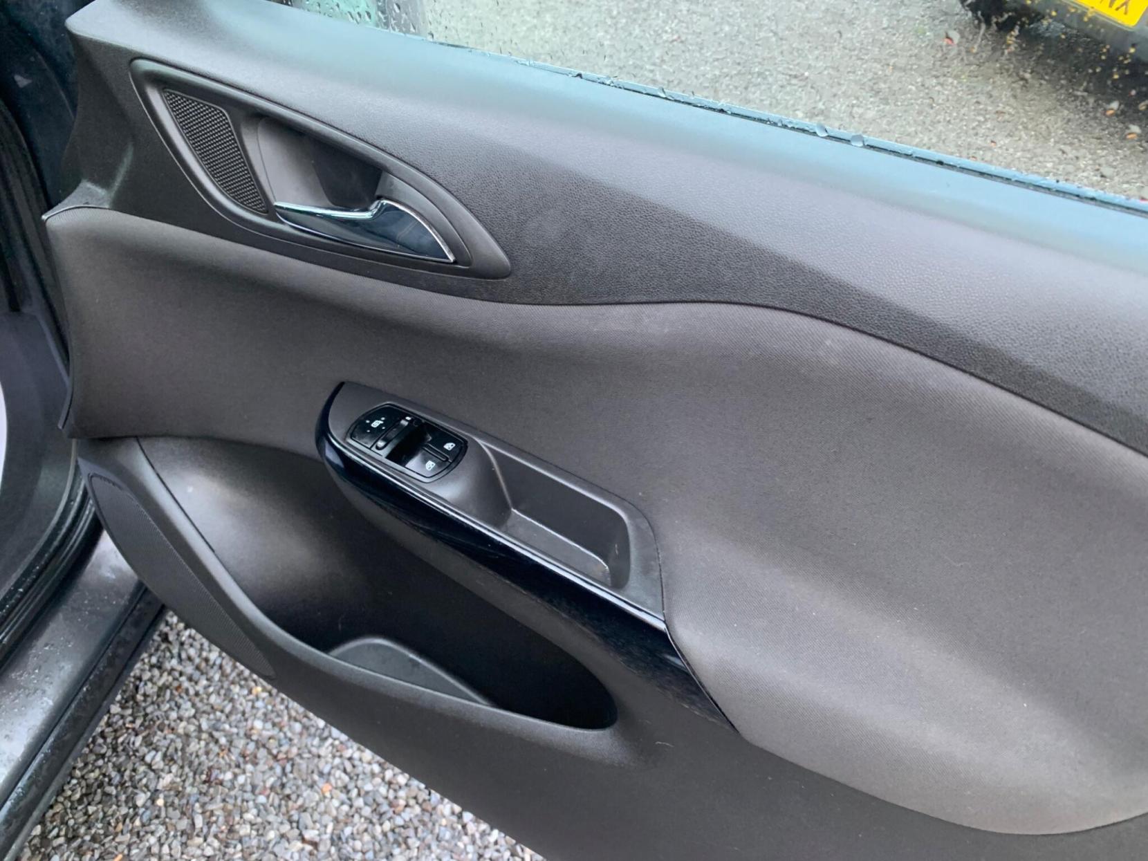 Vauxhall Corsa 1.4i ecoFLEX SRi Euro 6 5dr