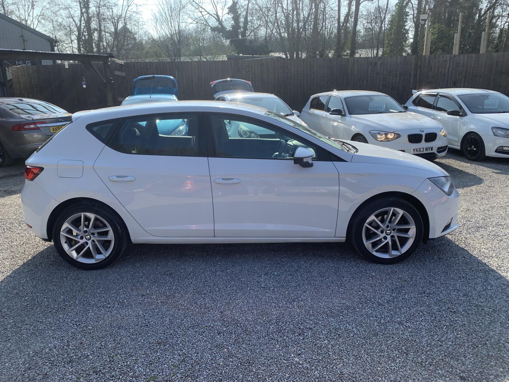 SEAT Leon 1.2 TSI SE Hatchback 5dr Petrol Manual Euro 5 (s/s) (105 ps)