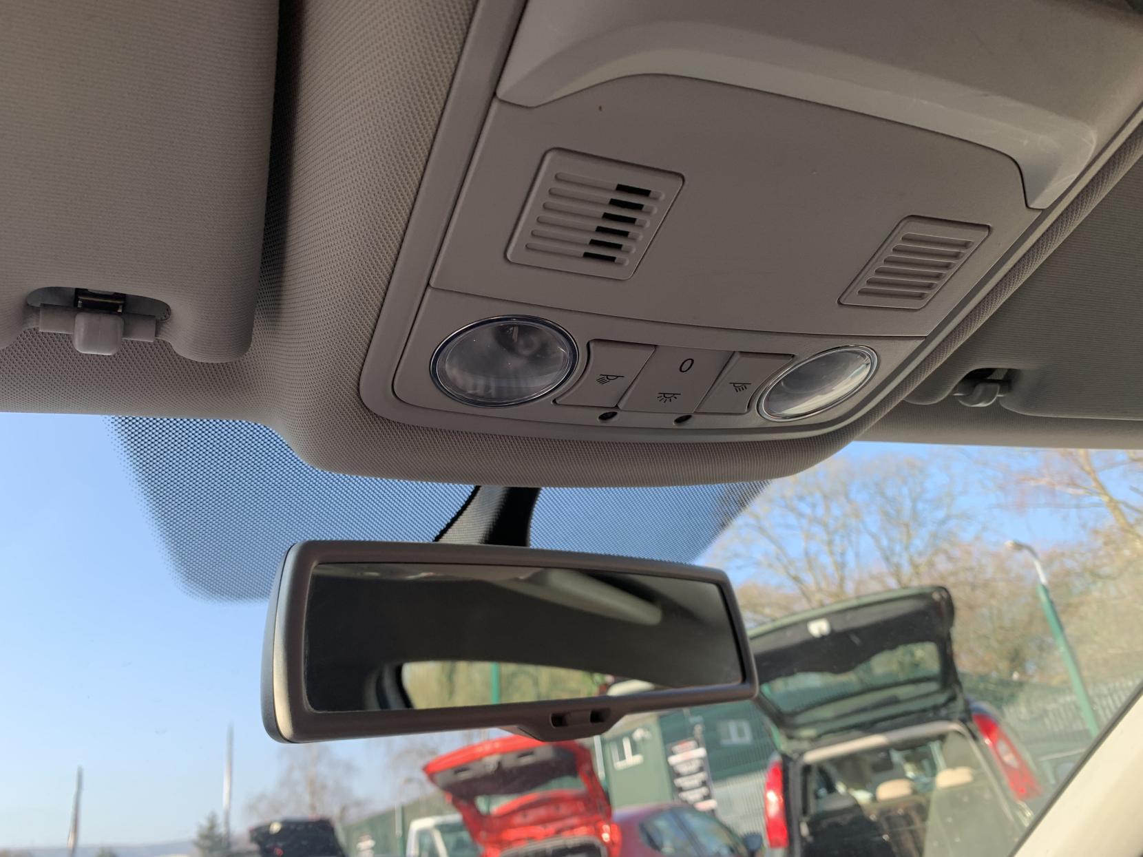 SEAT Leon 1.2 TSI SE Hatchback 5dr Petrol Manual Euro 5 (s/s) (105 ps)