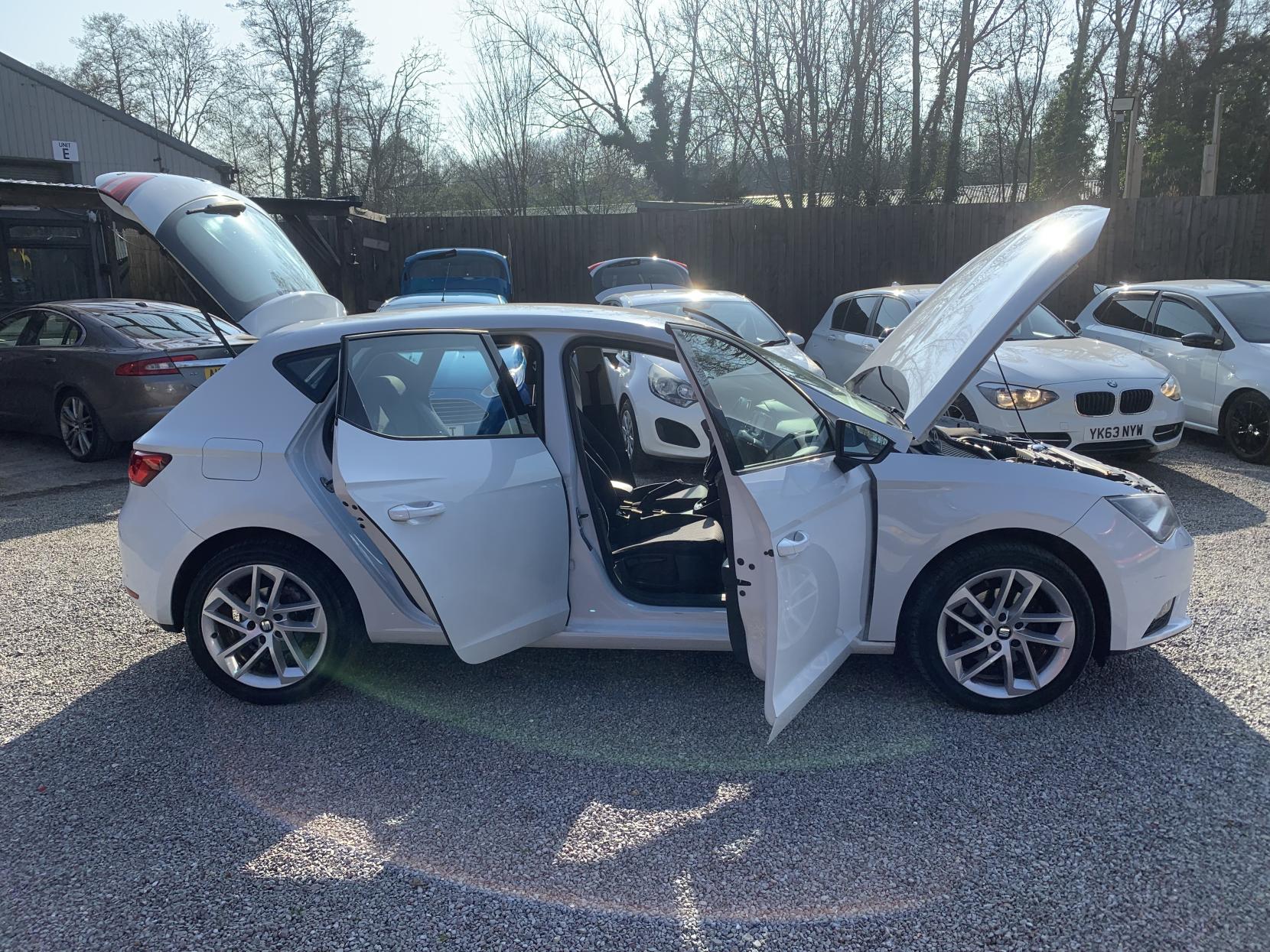 SEAT Leon 1.2 TSI SE Hatchback 5dr Petrol Manual Euro 5 (s/s) (105 ps)