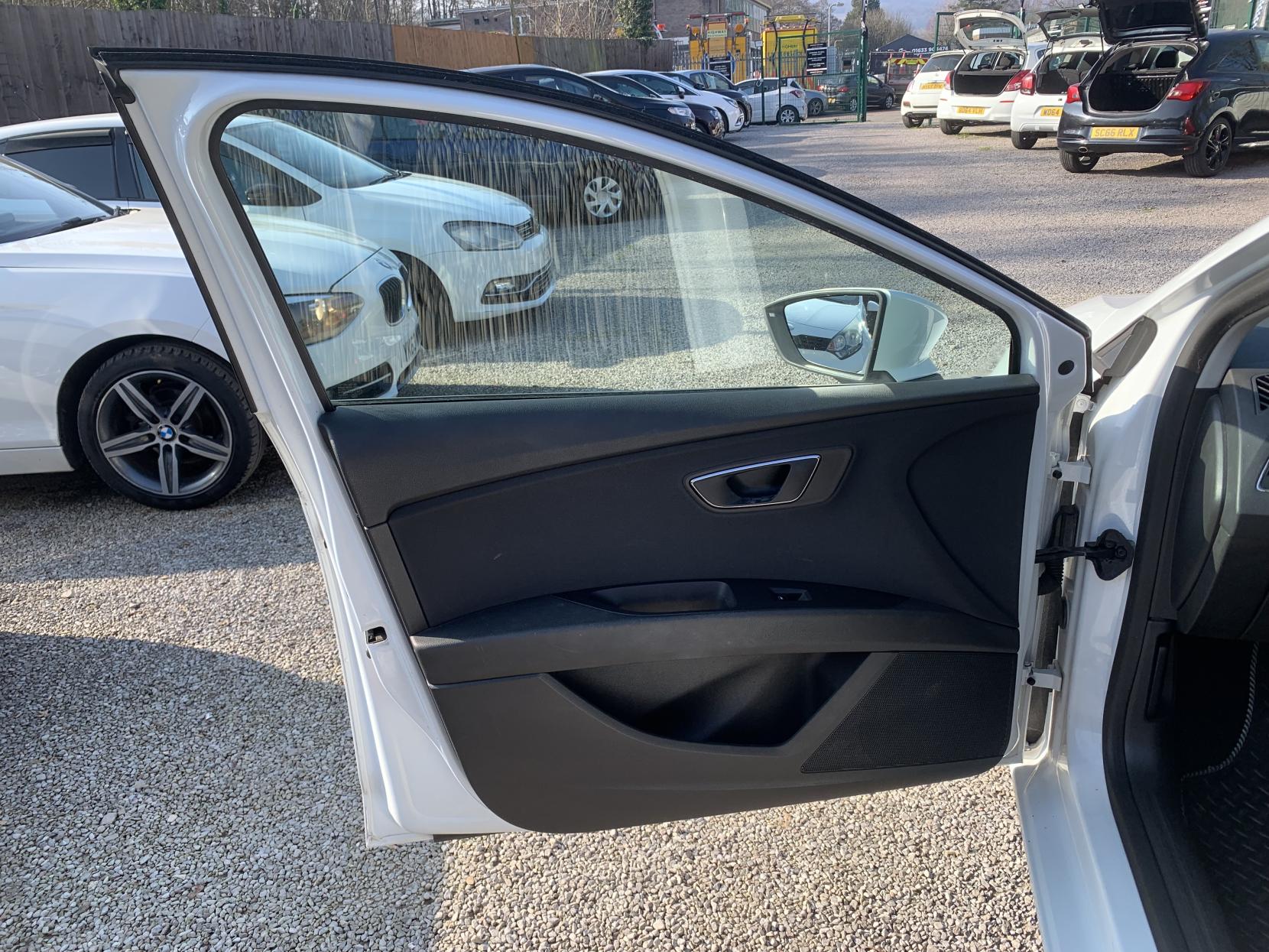 SEAT Leon 1.2 TSI SE Hatchback 5dr Petrol Manual Euro 5 (s/s) (105 ps)