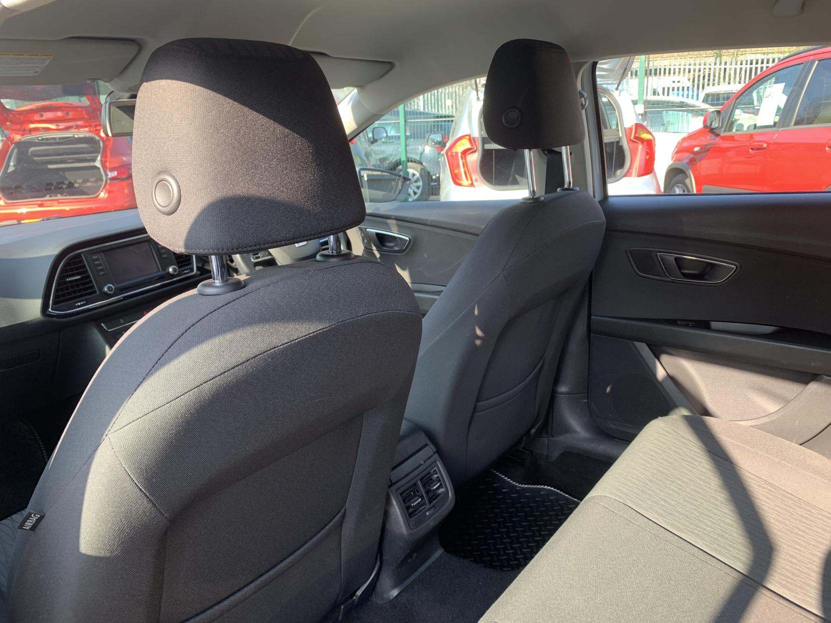 SEAT Leon 1.2 TSI SE Hatchback 5dr Petrol Manual Euro 5 (s/s) (105 ps)