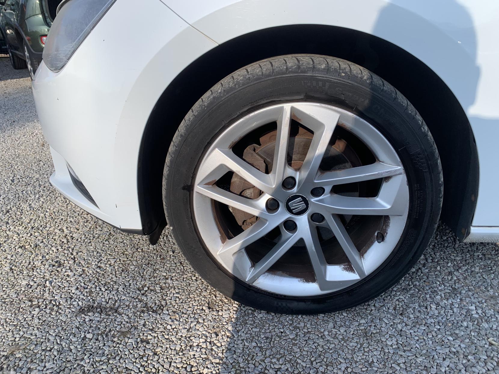 SEAT Leon 1.2 TSI SE Hatchback 5dr Petrol Manual Euro 5 (s/s) (105 ps)