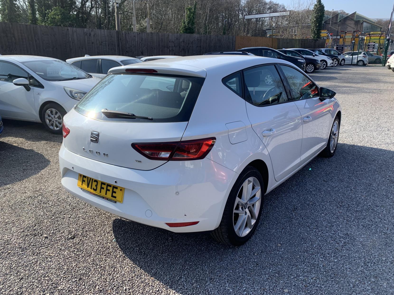 SEAT Leon 1.2 TSI SE Hatchback 5dr Petrol Manual Euro 5 (s/s) (105 ps)