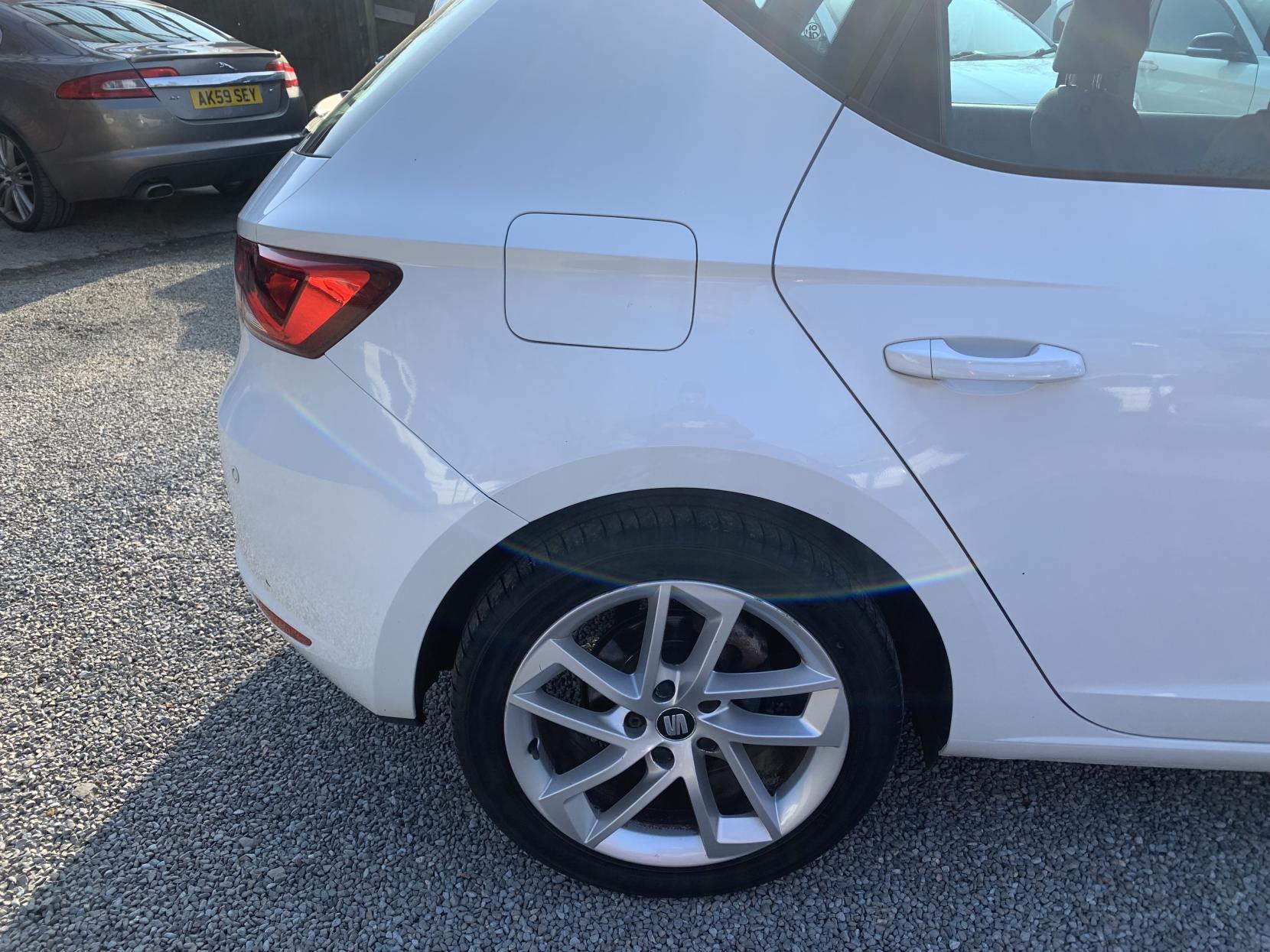 SEAT Leon 1.2 TSI SE Hatchback 5dr Petrol Manual Euro 5 (s/s) (105 ps)