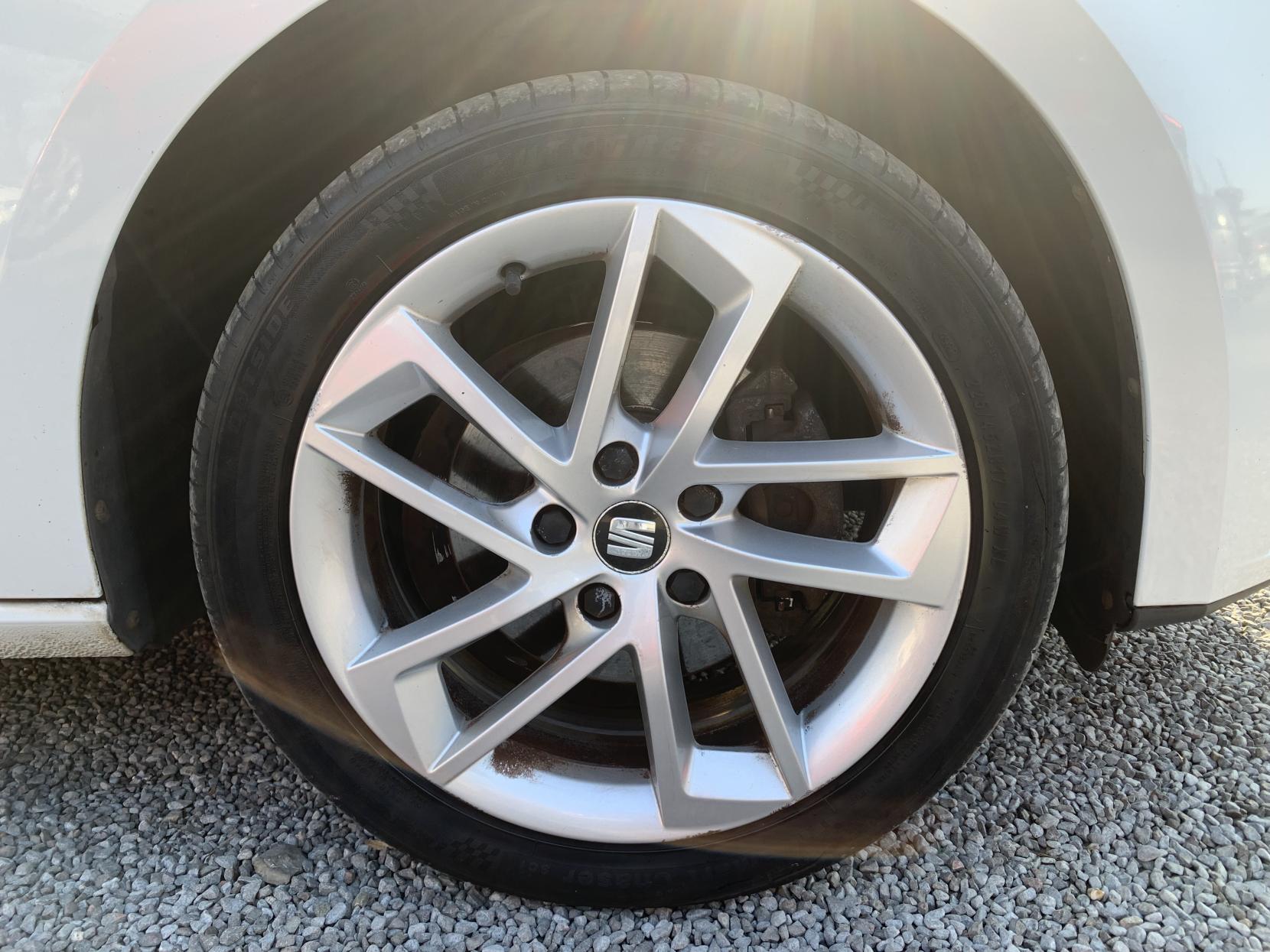 SEAT Leon 1.2 TSI SE Hatchback 5dr Petrol Manual Euro 5 (s/s) (105 ps)