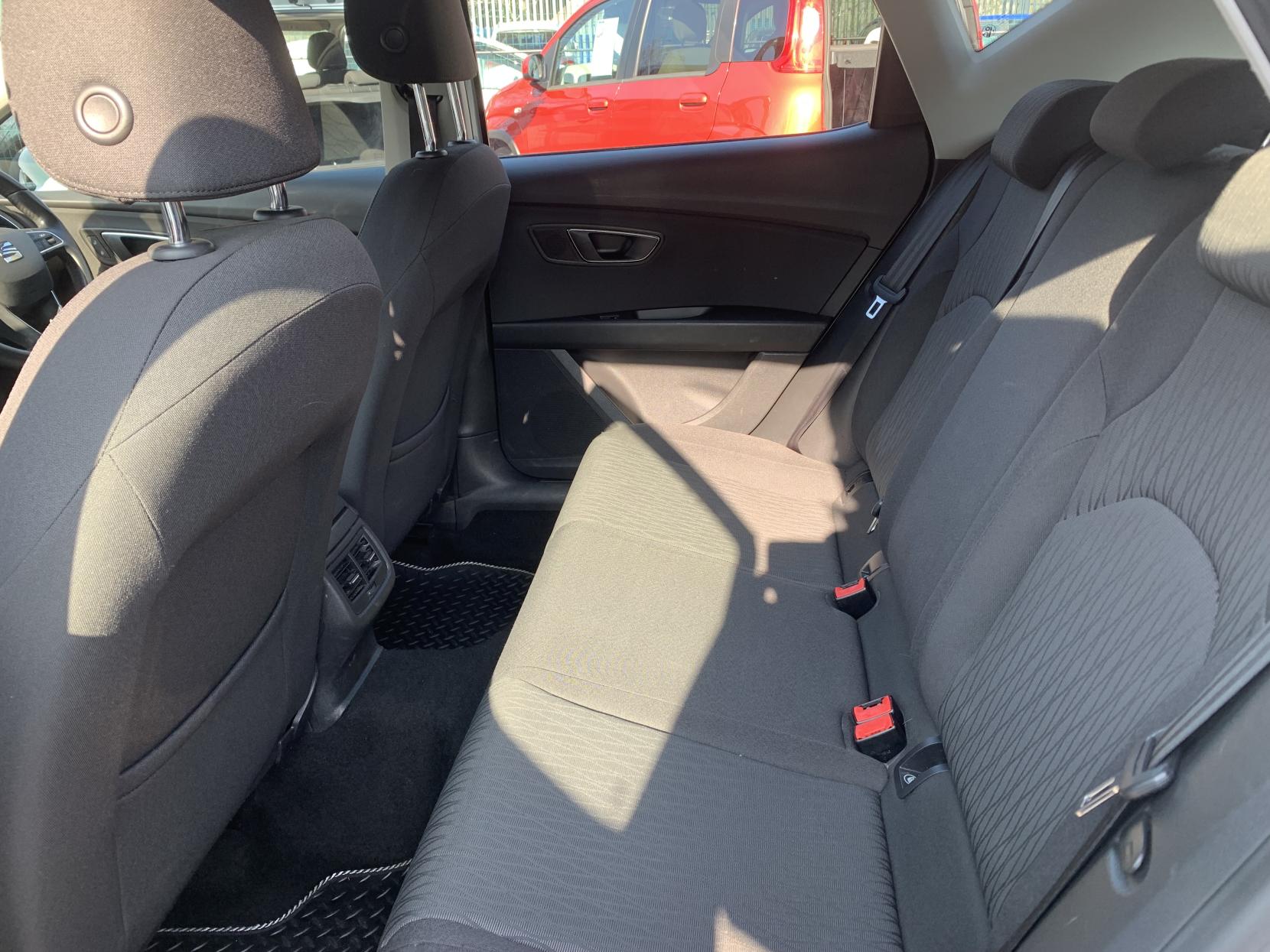 SEAT Leon 1.2 TSI SE Hatchback 5dr Petrol Manual Euro 5 (s/s) (105 ps)