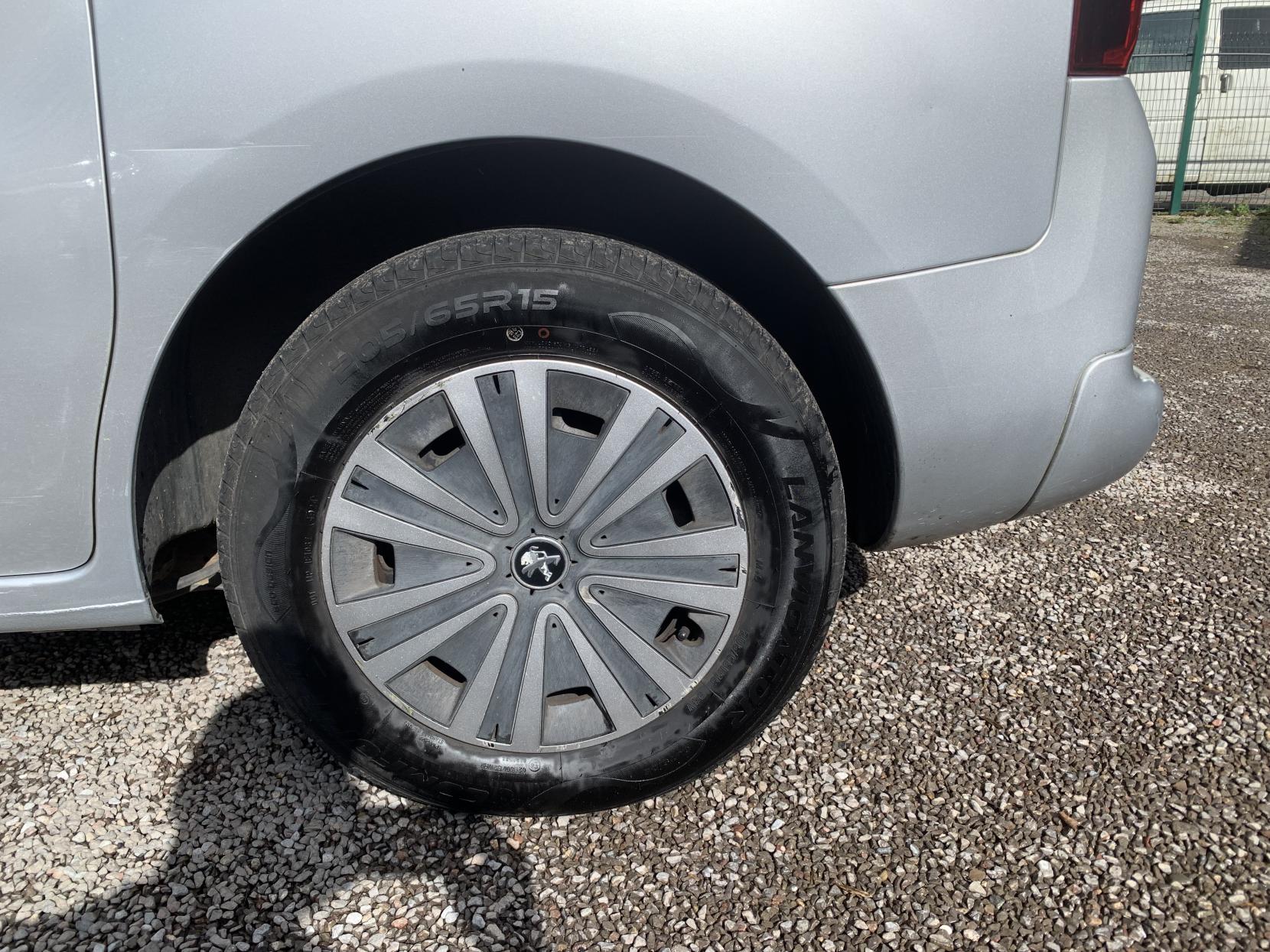 Peugeot Partner Tepee 1.6 HDi Tepee S MPV 5dr Diesel EGC (s/s) (125 g/km, 92 bhp)