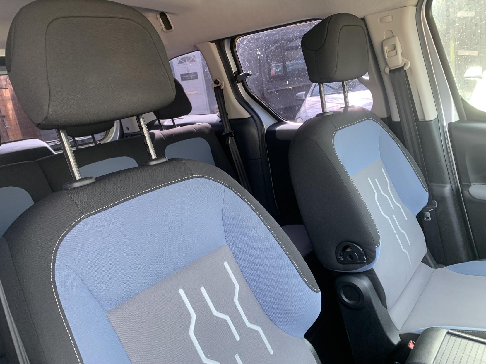 Peugeot Partner Tepee 1.6 HDi Tepee S MPV 5dr Diesel EGC (s/s) (125 g/km, 92 bhp)