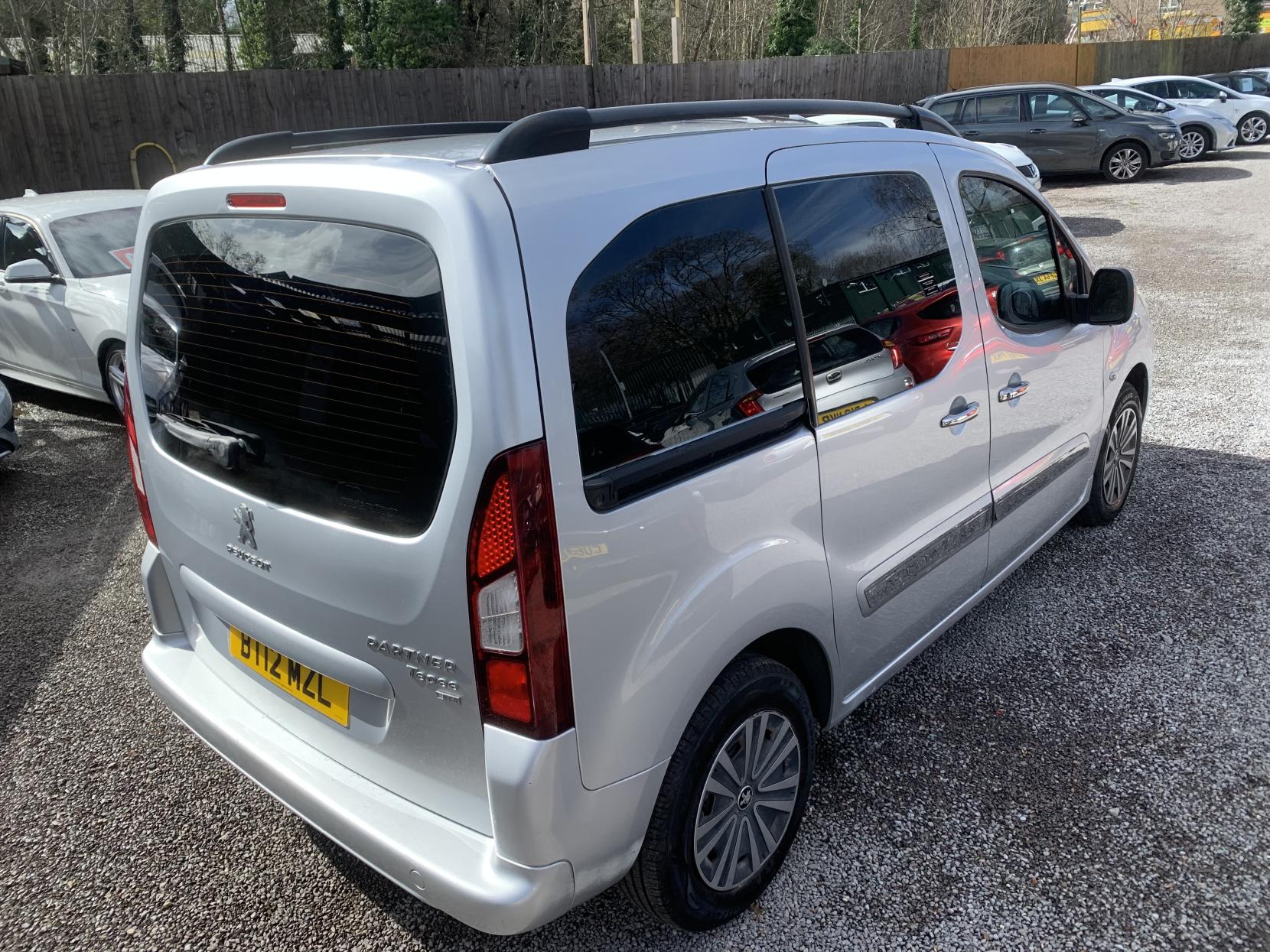 Peugeot Partner Tepee 1.6 HDi Tepee S MPV 5dr Diesel EGC (s/s) (125 g/km, 92 bhp)