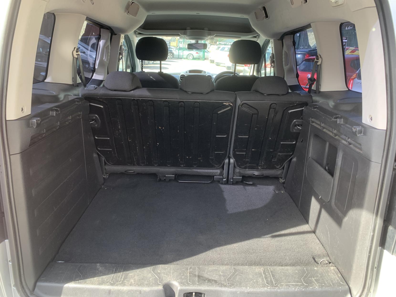 Peugeot Partner Tepee 1.6 HDi Tepee S MPV 5dr Diesel EGC (s/s) (125 g/km, 92 bhp)