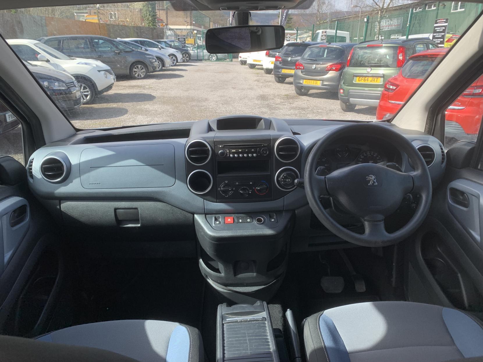 Peugeot Partner Tepee 1.6 HDi Tepee S MPV 5dr Diesel EGC (s/s) (125 g/km, 92 bhp)