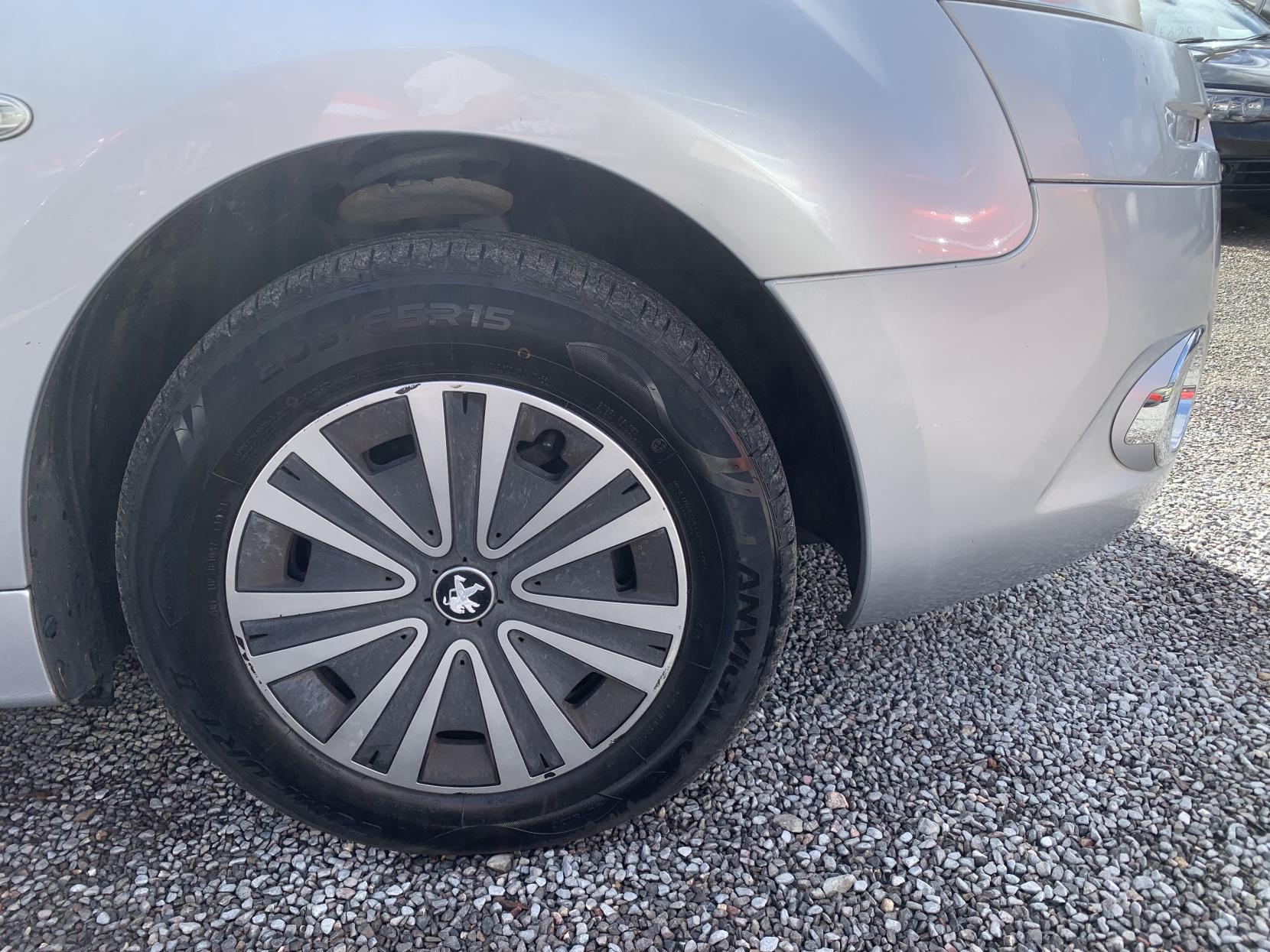 Peugeot Partner Tepee 1.6 HDi Tepee S MPV 5dr Diesel EGC (s/s) (125 g/km, 92 bhp)