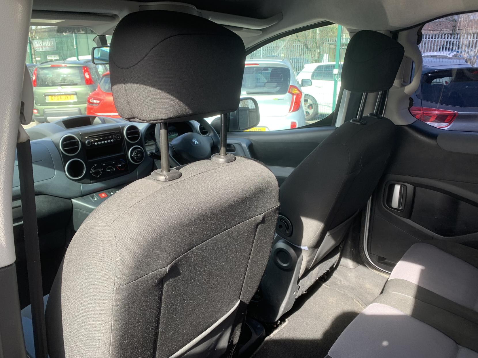 Peugeot Partner Tepee 1.6 HDi Tepee S MPV 5dr Diesel EGC (s/s) (125 g/km, 92 bhp)