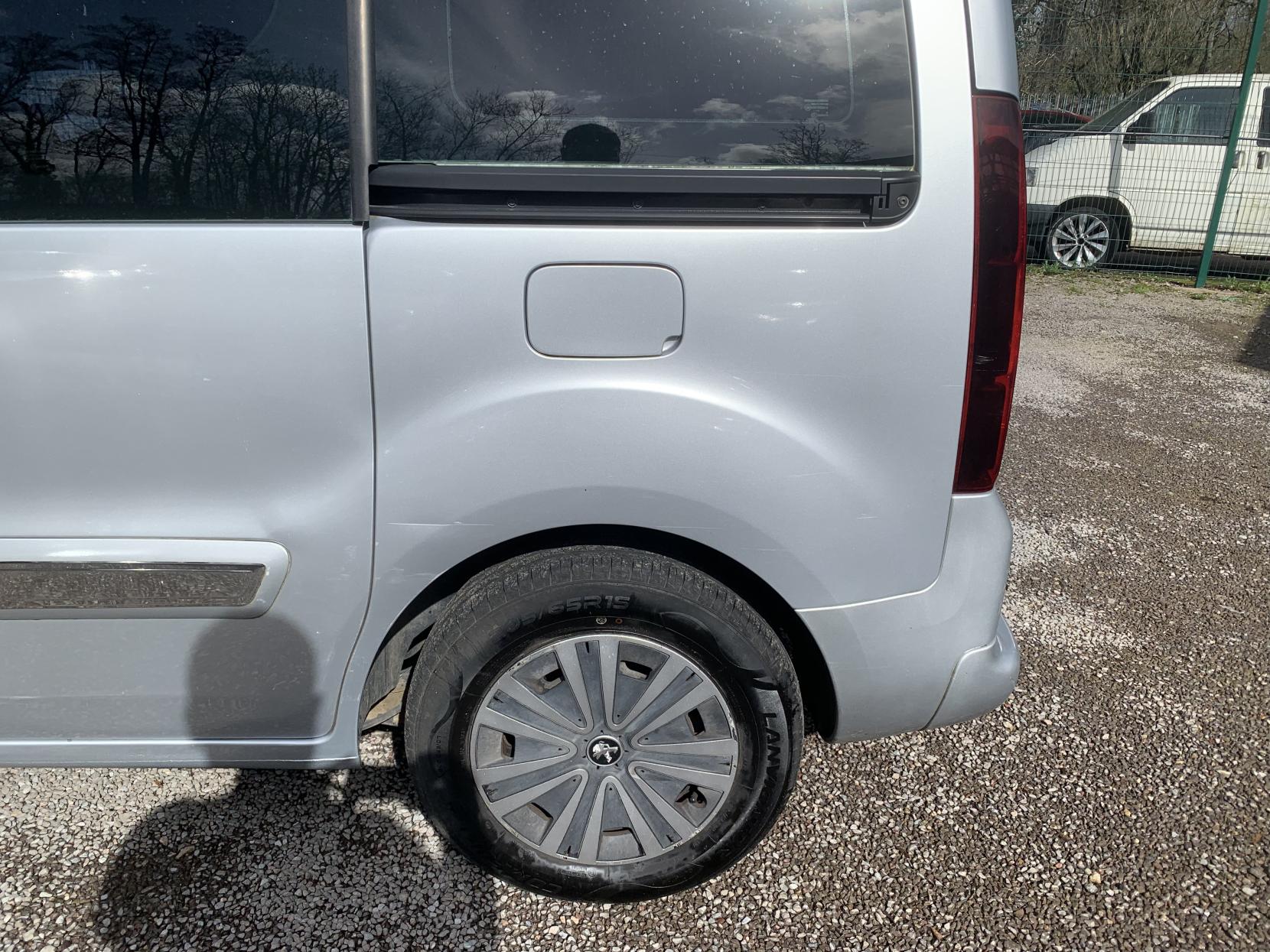 Peugeot Partner Tepee 1.6 HDi Tepee S MPV 5dr Diesel EGC (s/s) (125 g/km, 92 bhp)