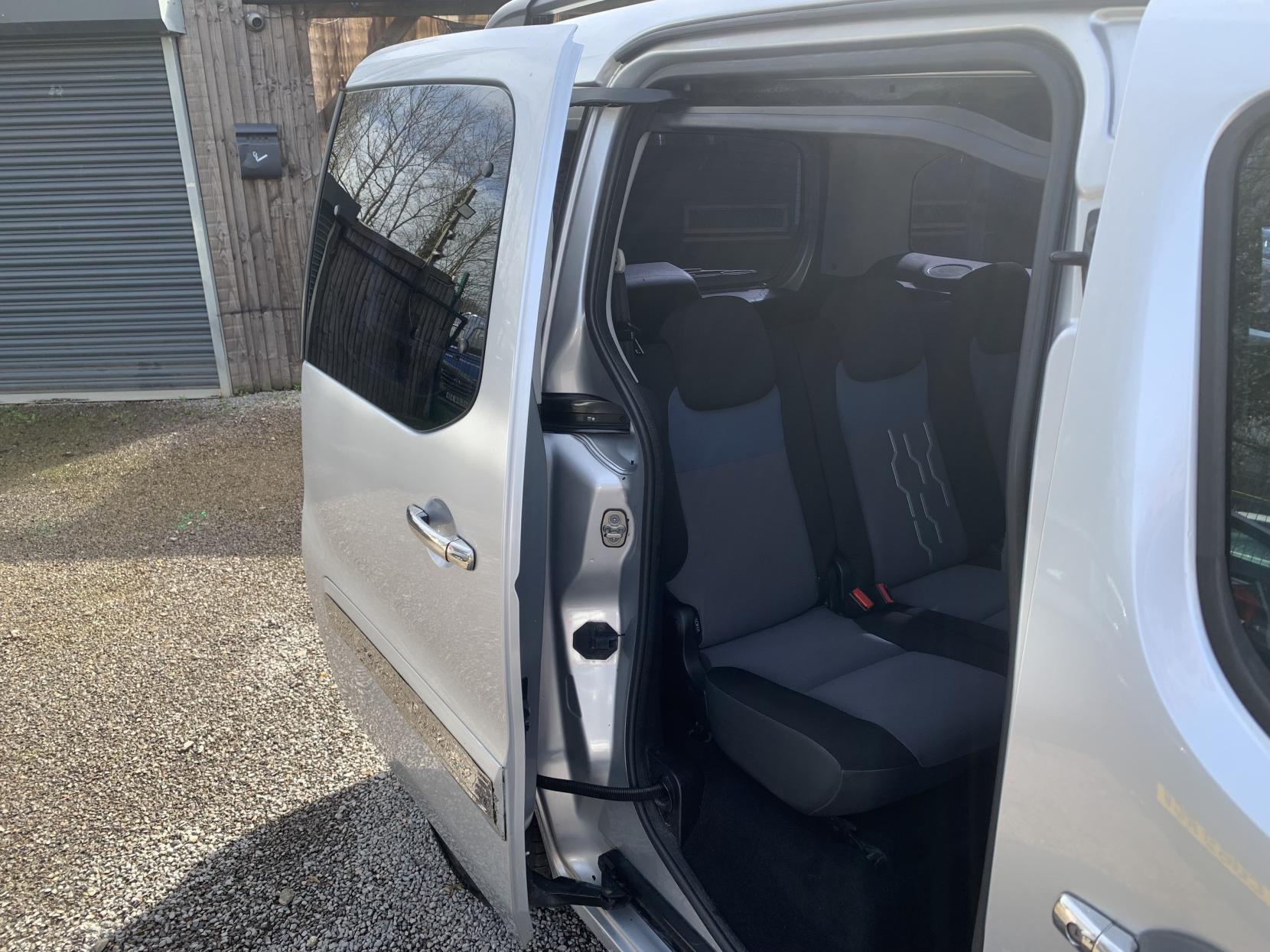 Peugeot Partner Tepee 1.6 HDi Tepee S MPV 5dr Diesel EGC (s/s) (125 g/km, 92 bhp)