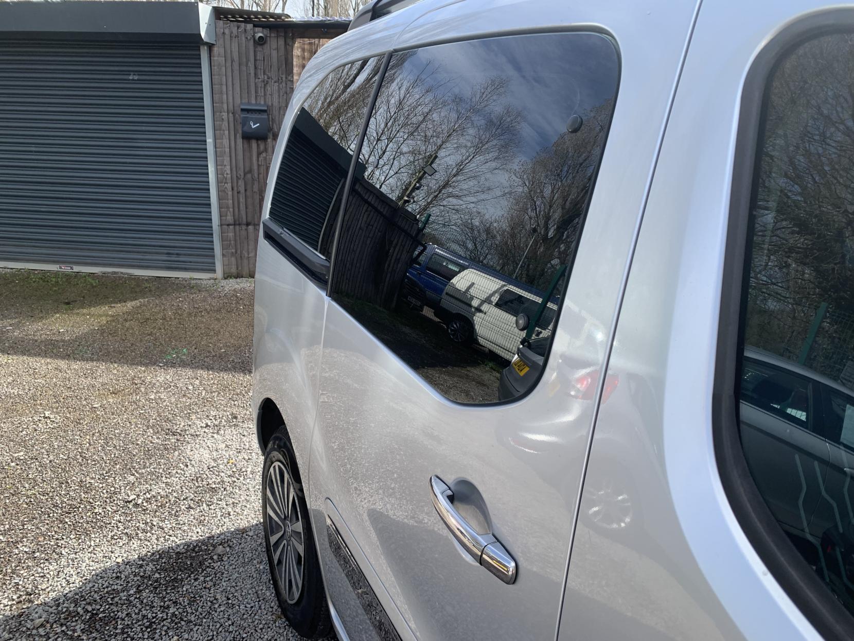 Peugeot Partner Tepee 1.6 HDi Tepee S MPV 5dr Diesel EGC (s/s) (125 g/km, 92 bhp)