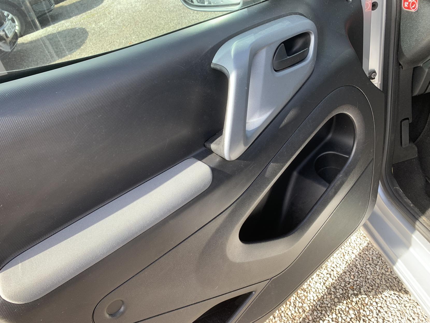 Peugeot Partner Tepee 1.6 HDi Tepee S MPV 5dr Diesel EGC (s/s) (125 g/km, 92 bhp)