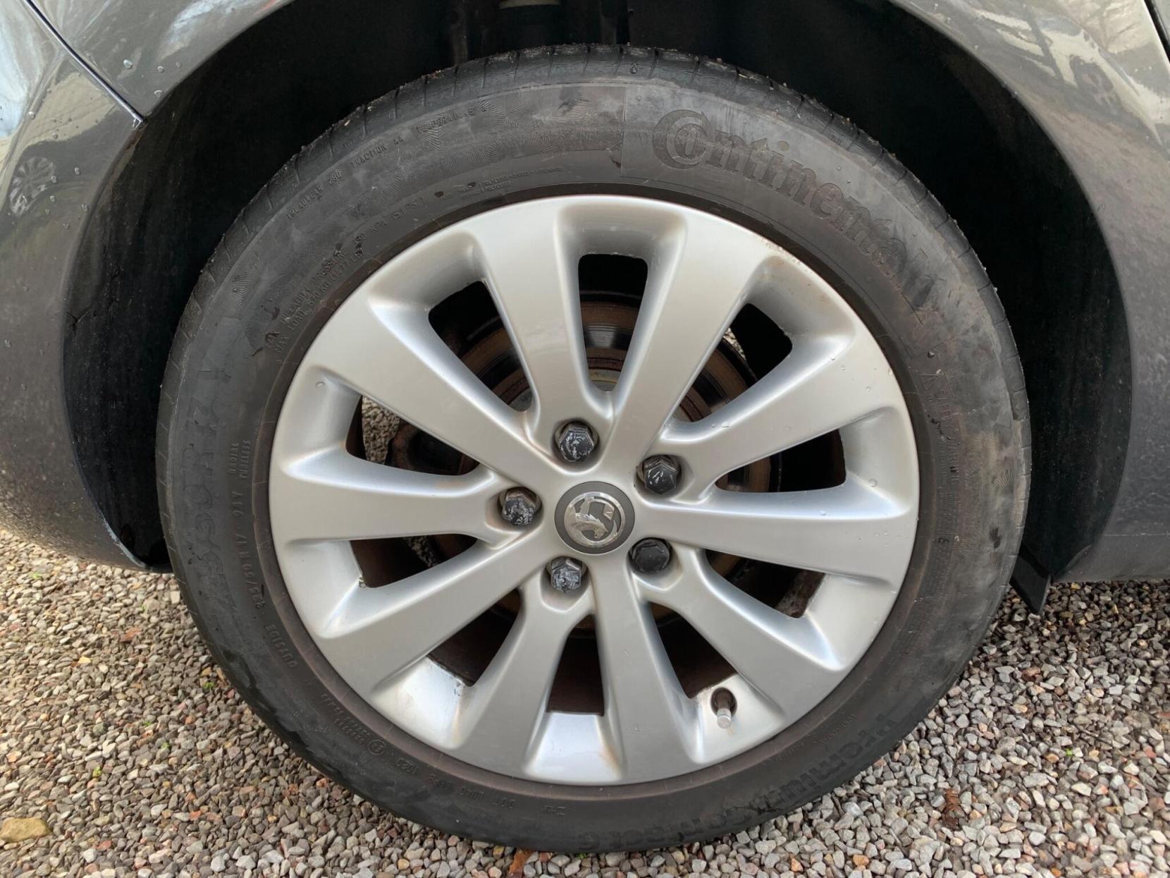 Vauxhall Astra 2.0 CDTi ecoFLEX Elite Euro 5 (s/s) 5dr