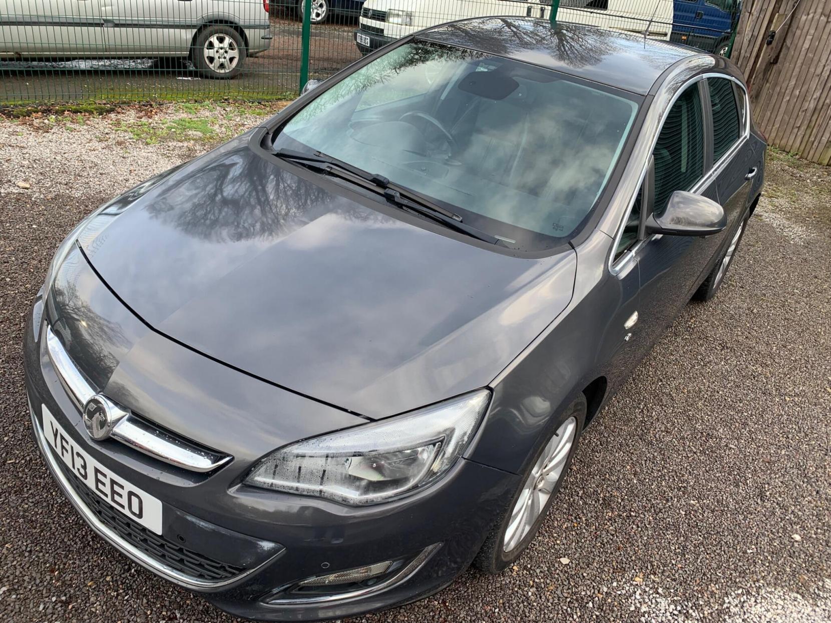 Vauxhall Astra 2.0 CDTi ecoFLEX Elite Euro 5 (s/s) 5dr