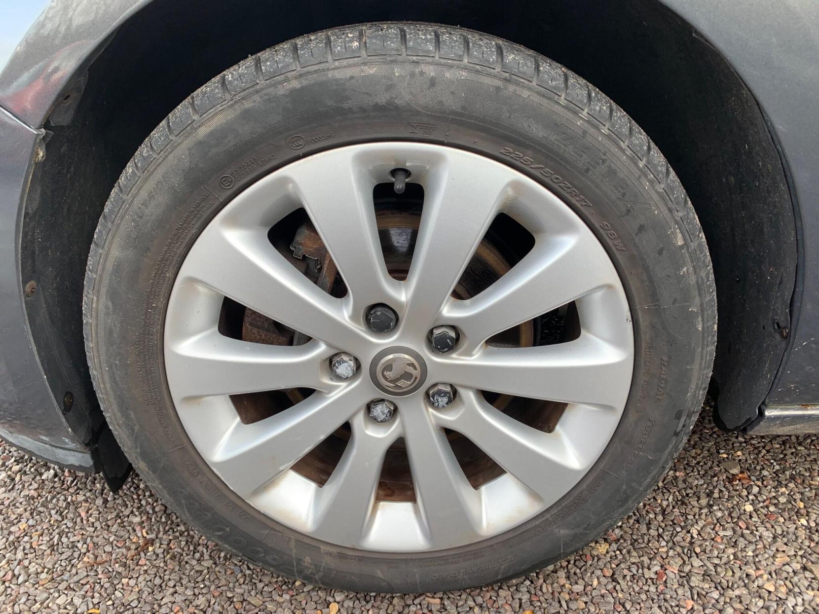 Vauxhall Astra 2.0 CDTi ecoFLEX Elite Euro 5 (s/s) 5dr