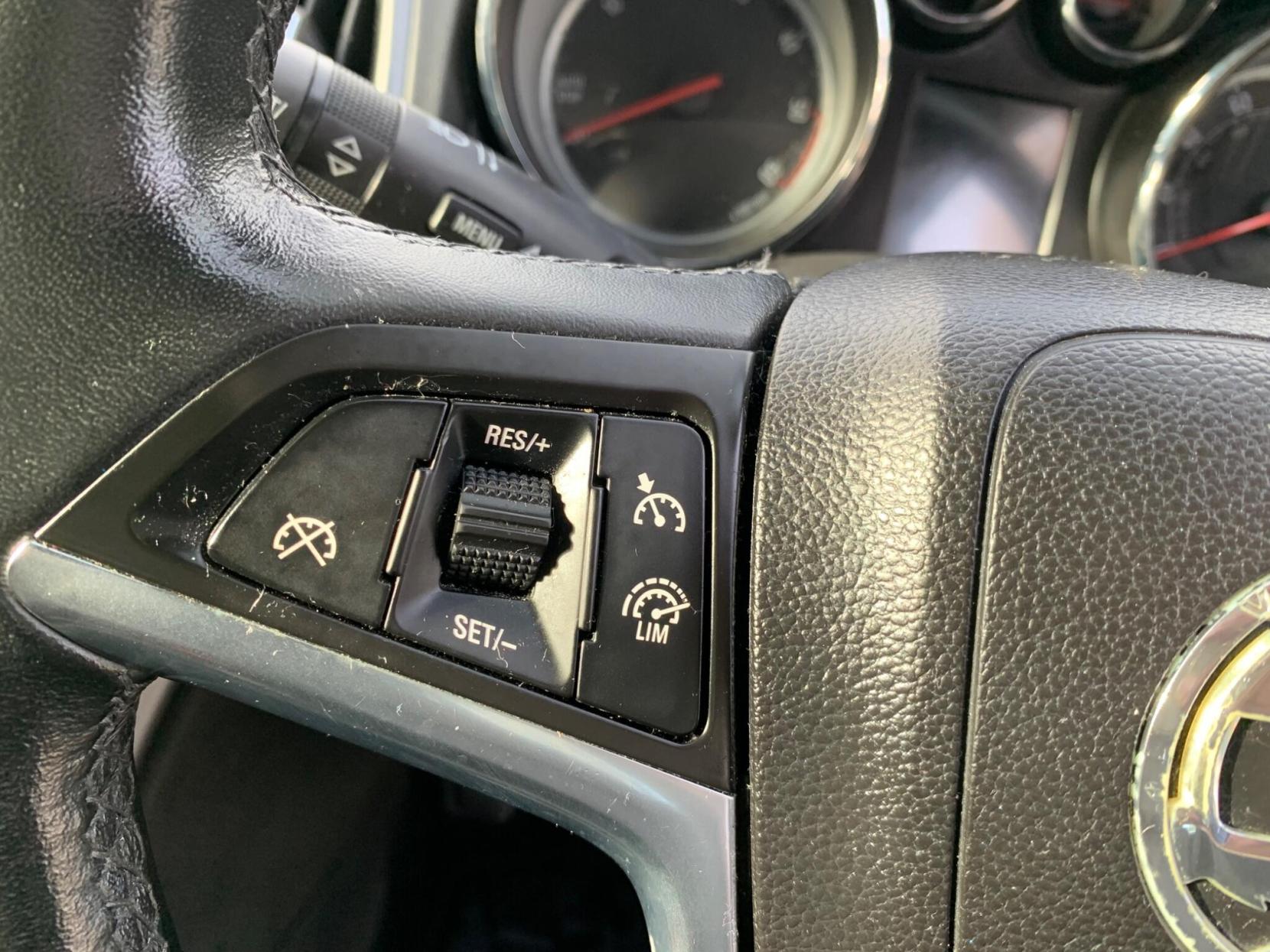 Vauxhall Astra 2.0 CDTi ecoFLEX Elite Euro 5 (s/s) 5dr