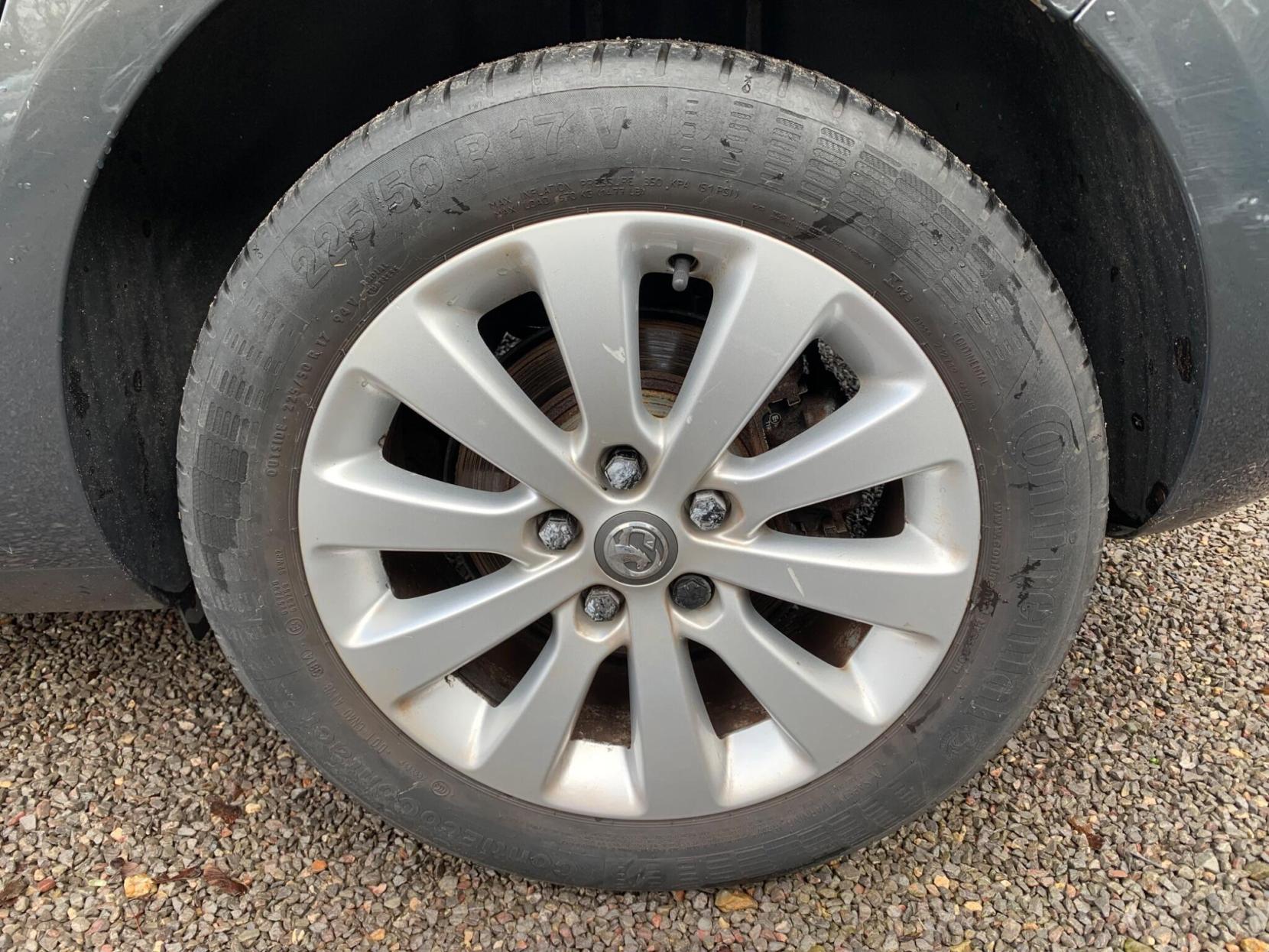 Vauxhall Astra 2.0 CDTi ecoFLEX Elite Euro 5 (s/s) 5dr