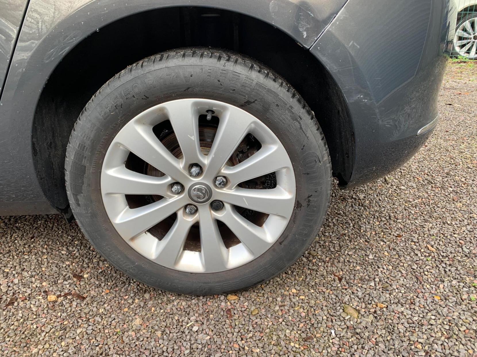 Vauxhall Astra 2.0 CDTi ecoFLEX Elite Euro 5 (s/s) 5dr