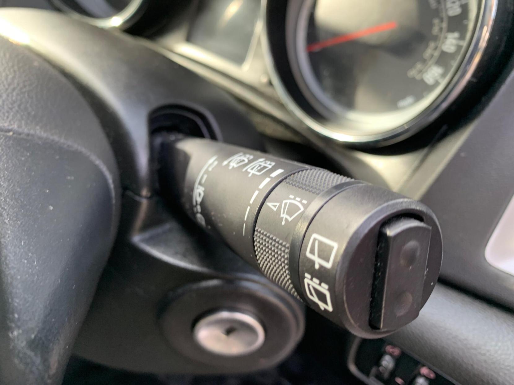 Vauxhall Astra 2.0 CDTi ecoFLEX Elite Euro 5 (s/s) 5dr