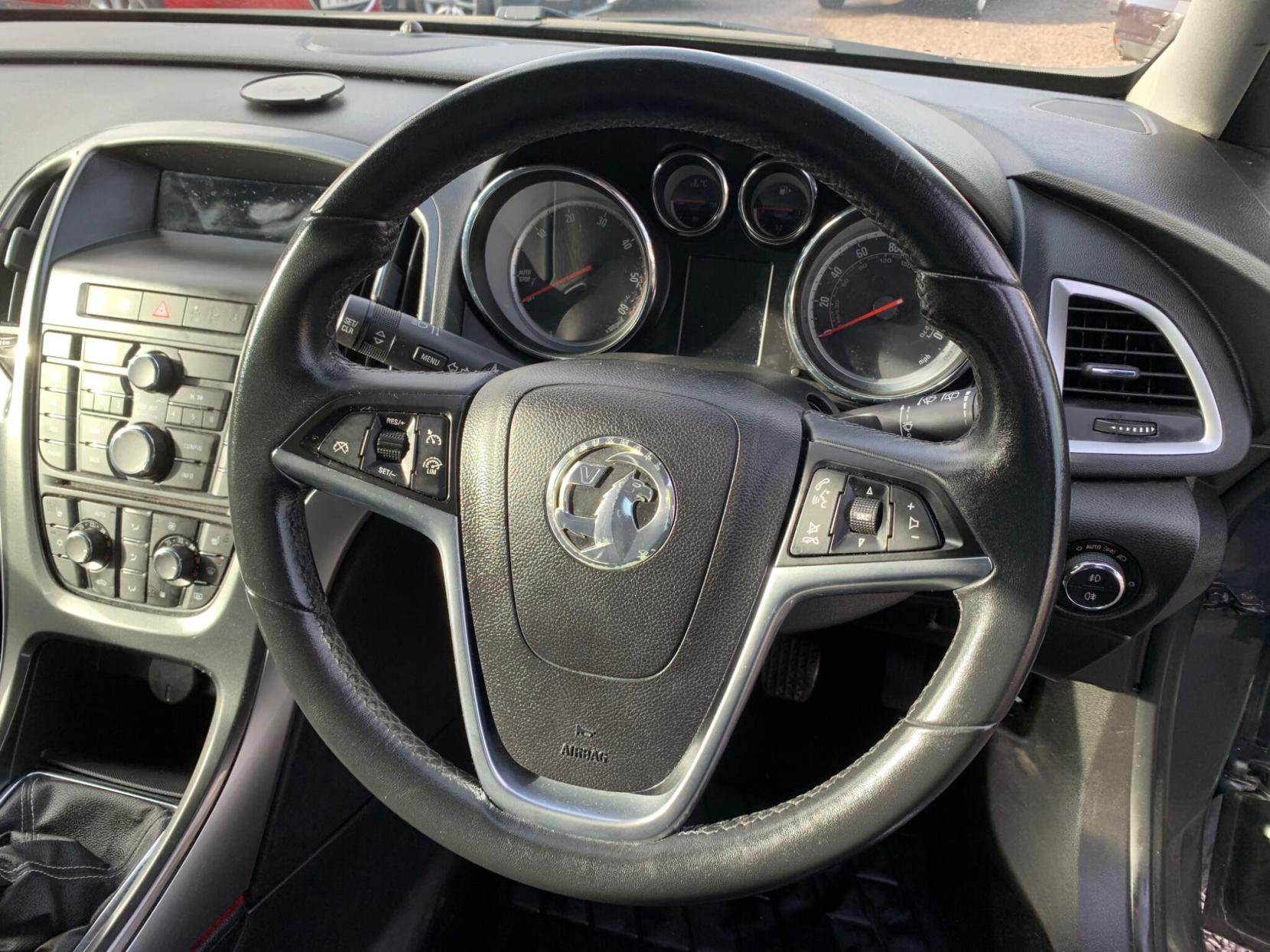 Vauxhall Astra 2.0 CDTi ecoFLEX Elite Euro 5 (s/s) 5dr