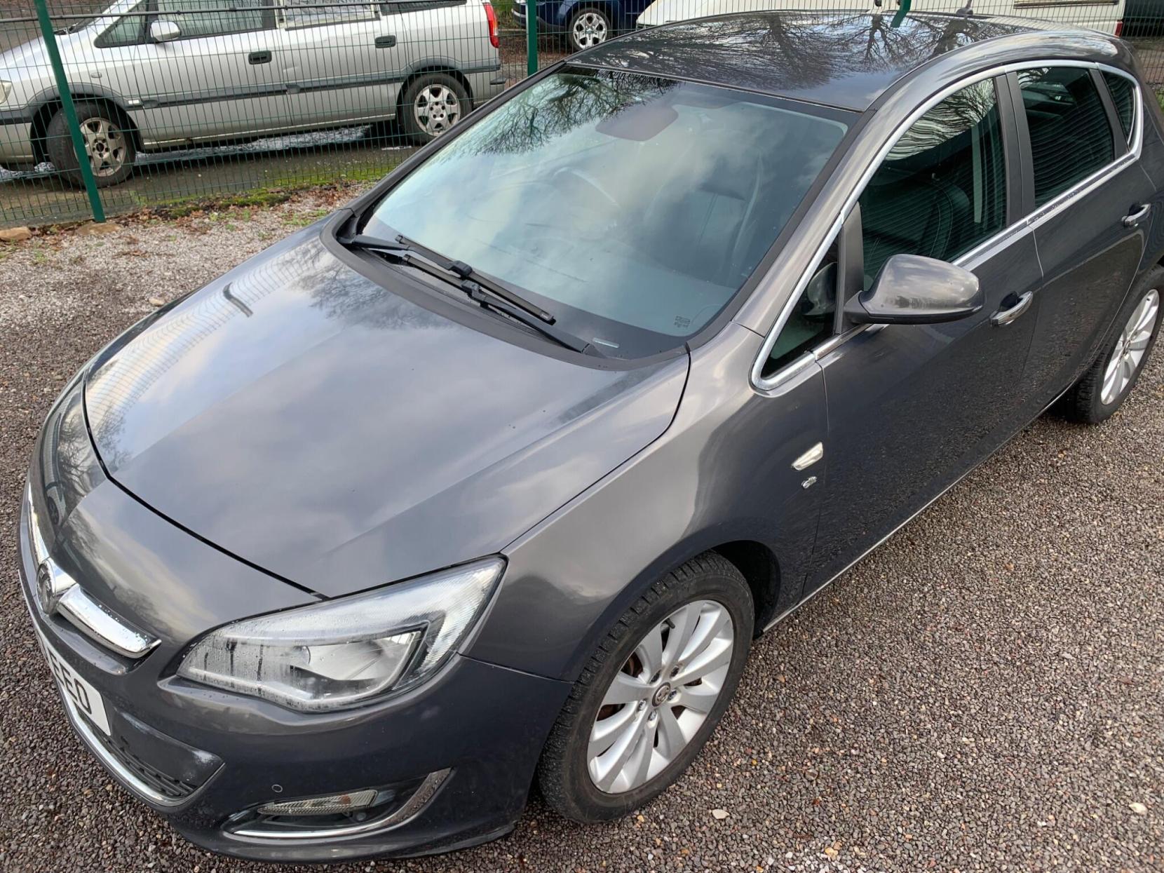 Vauxhall Astra 2.0 CDTi ecoFLEX Elite Euro 5 (s/s) 5dr