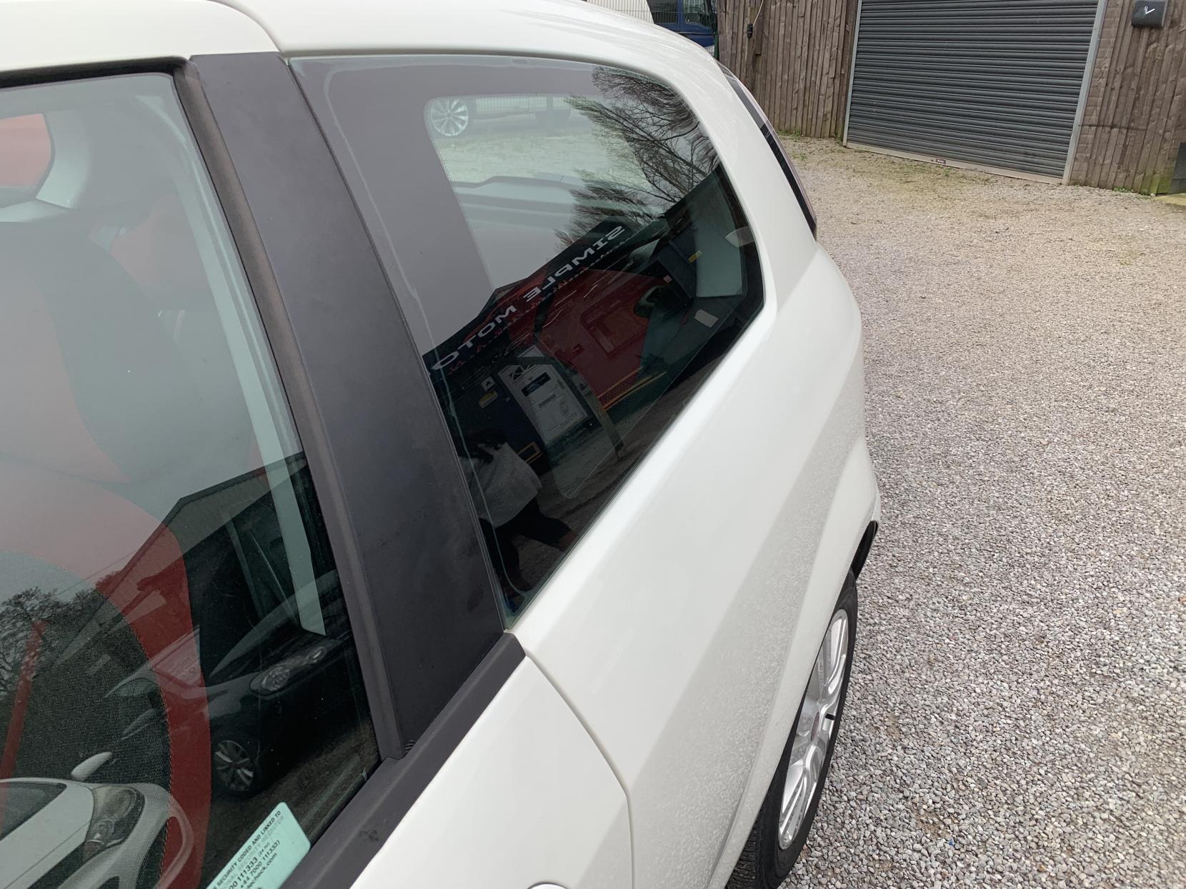 Fiat Punto 1.2 Easy Hatchback 3dr Petrol Manual Euro 5 (69 bhp)